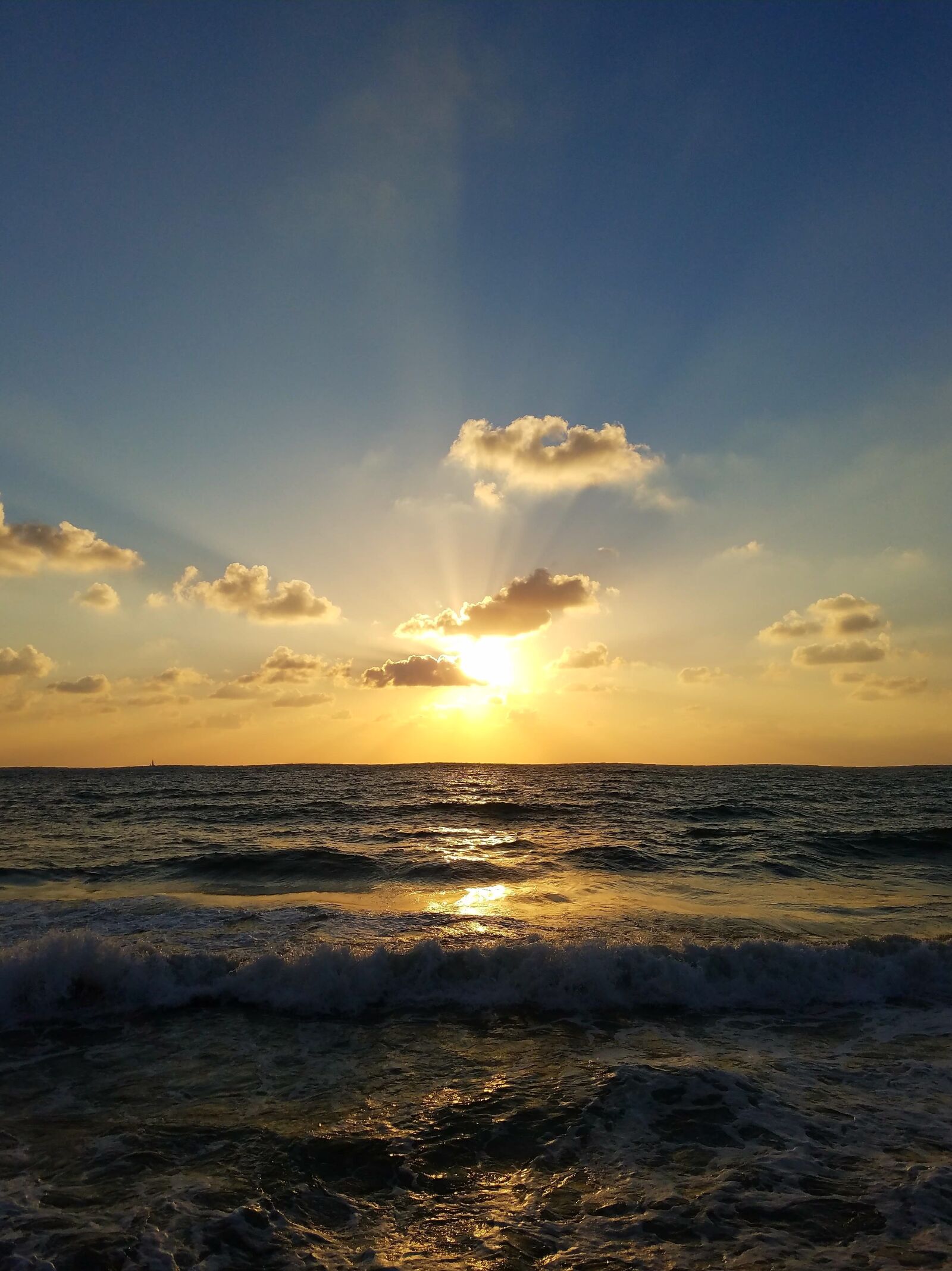 Samsung Galaxy S7 sample photo. Sea, sun, sunset photography