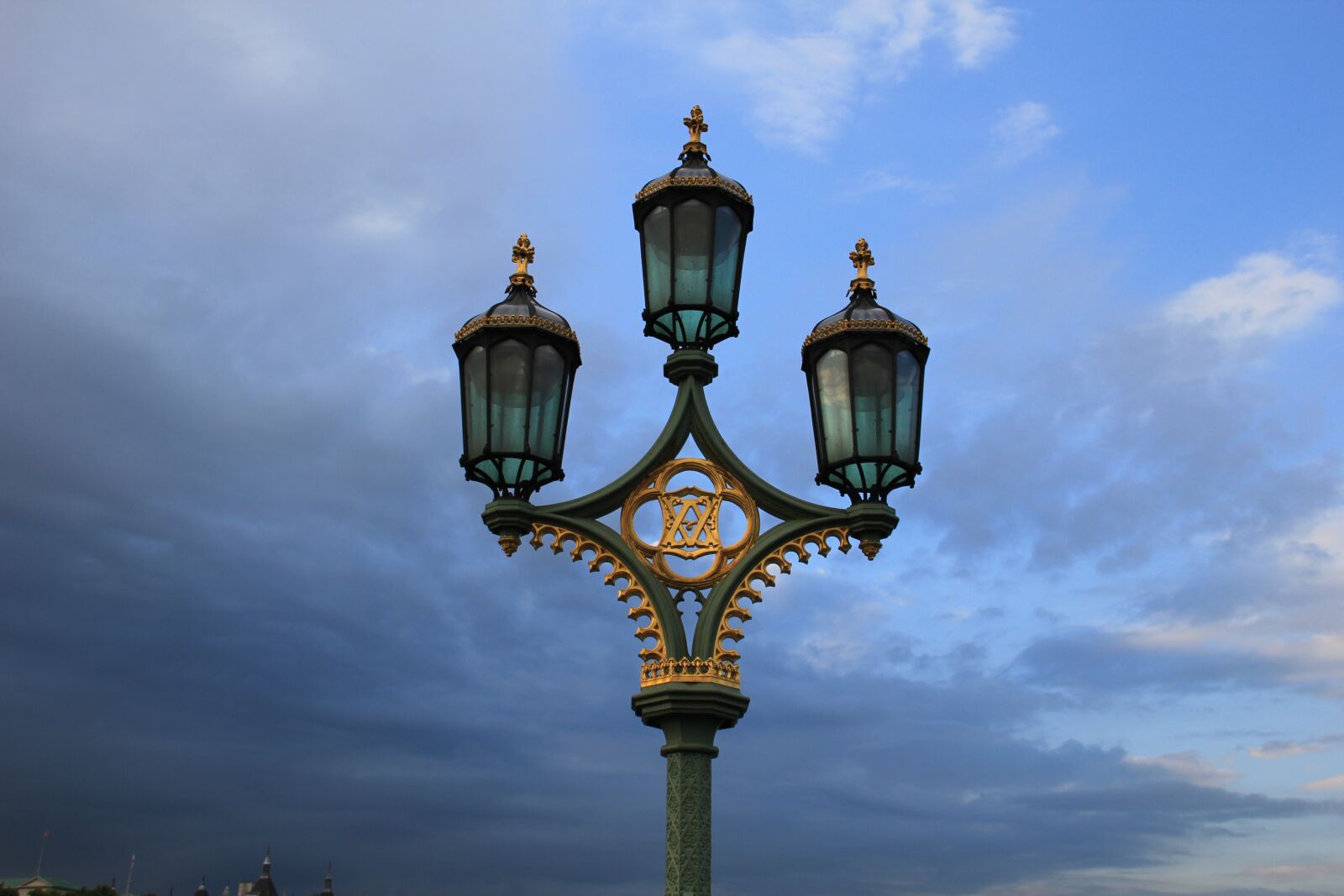 Canon EOS 60D sample photo. Street light, london, gothic photography