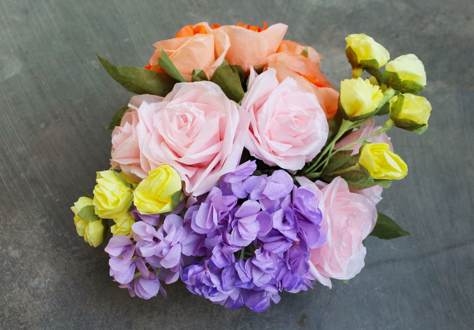 Canon EOS 700D (EOS Rebel T5i / EOS Kiss X7i) sample photo. Roses, crepe paper, crepe photography
