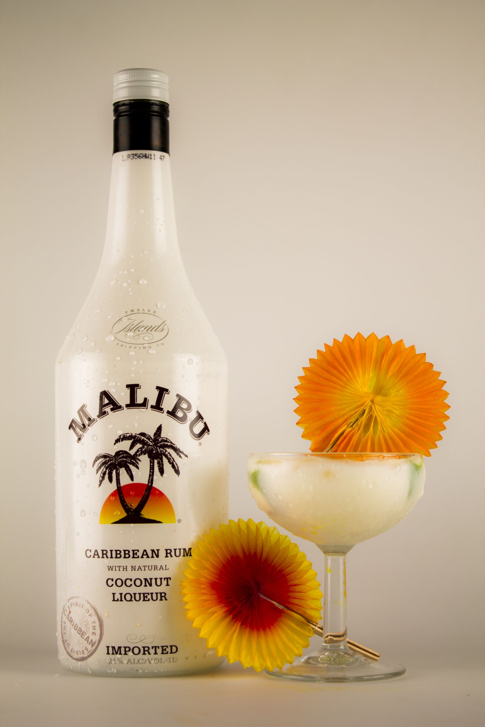 Canon EOS 1100D (EOS Rebel T3 / EOS Kiss X50) sample photo. Coconut, drink, malibu, tropical photography