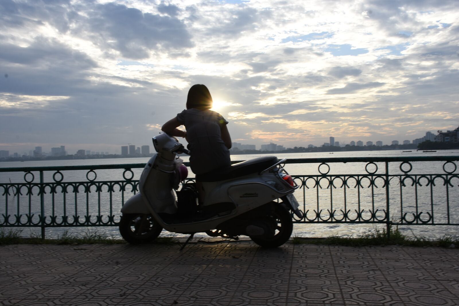 Nikon D7200 sample photo. Girl, the sun, sunset photography