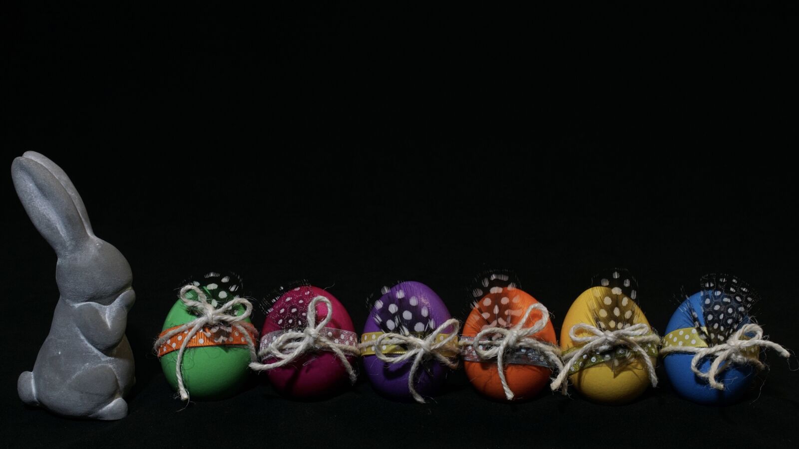 Sony ILCA-77M2 + 35mm F1.4 sample photo. Easter, egg, colorful eggs photography