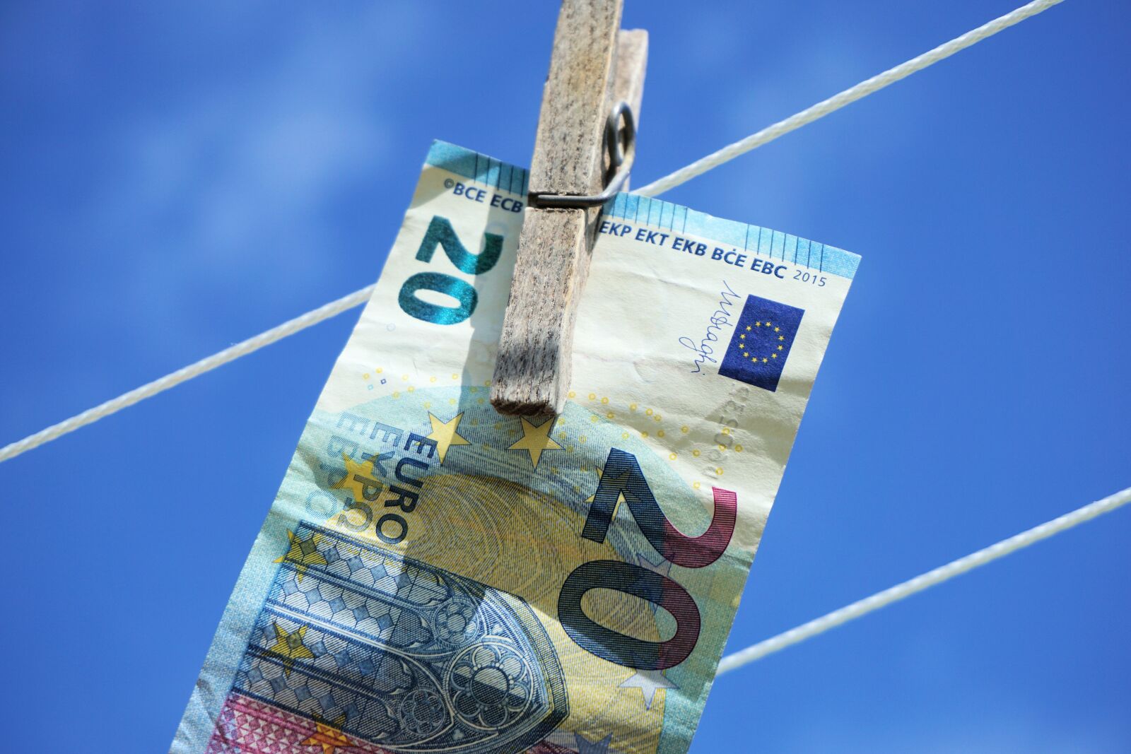 Sony a6000 sample photo. Euro, clothes line, clothes photography
