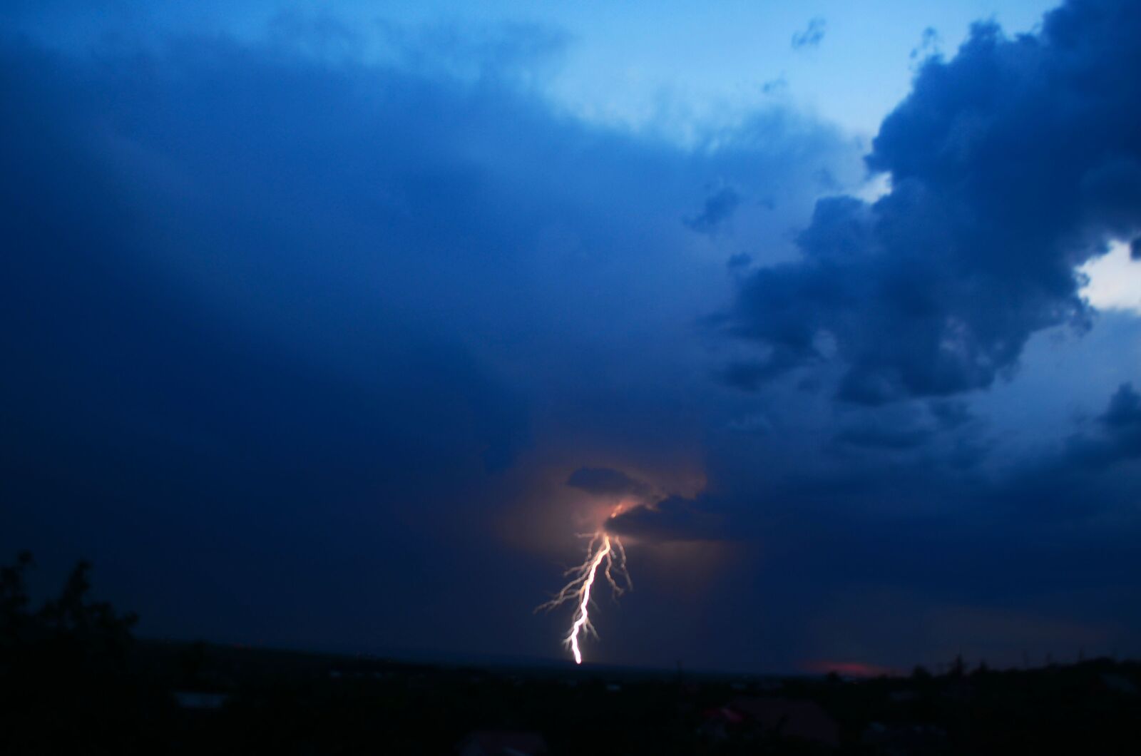 Nikon D5100 sample photo. Thunderstorm, morning, lightning photography