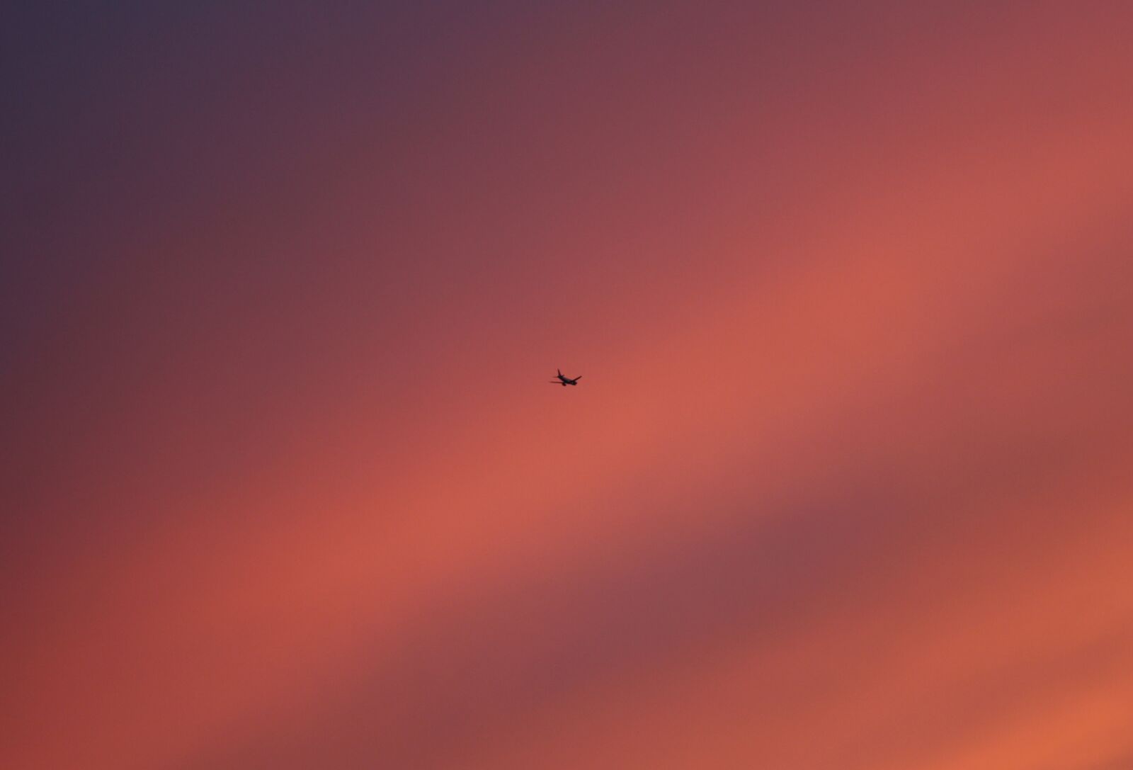 Canon EOS 1200D (EOS Rebel T5 / EOS Kiss X70 / EOS Hi) sample photo. Aircraft, flying, sunset photography