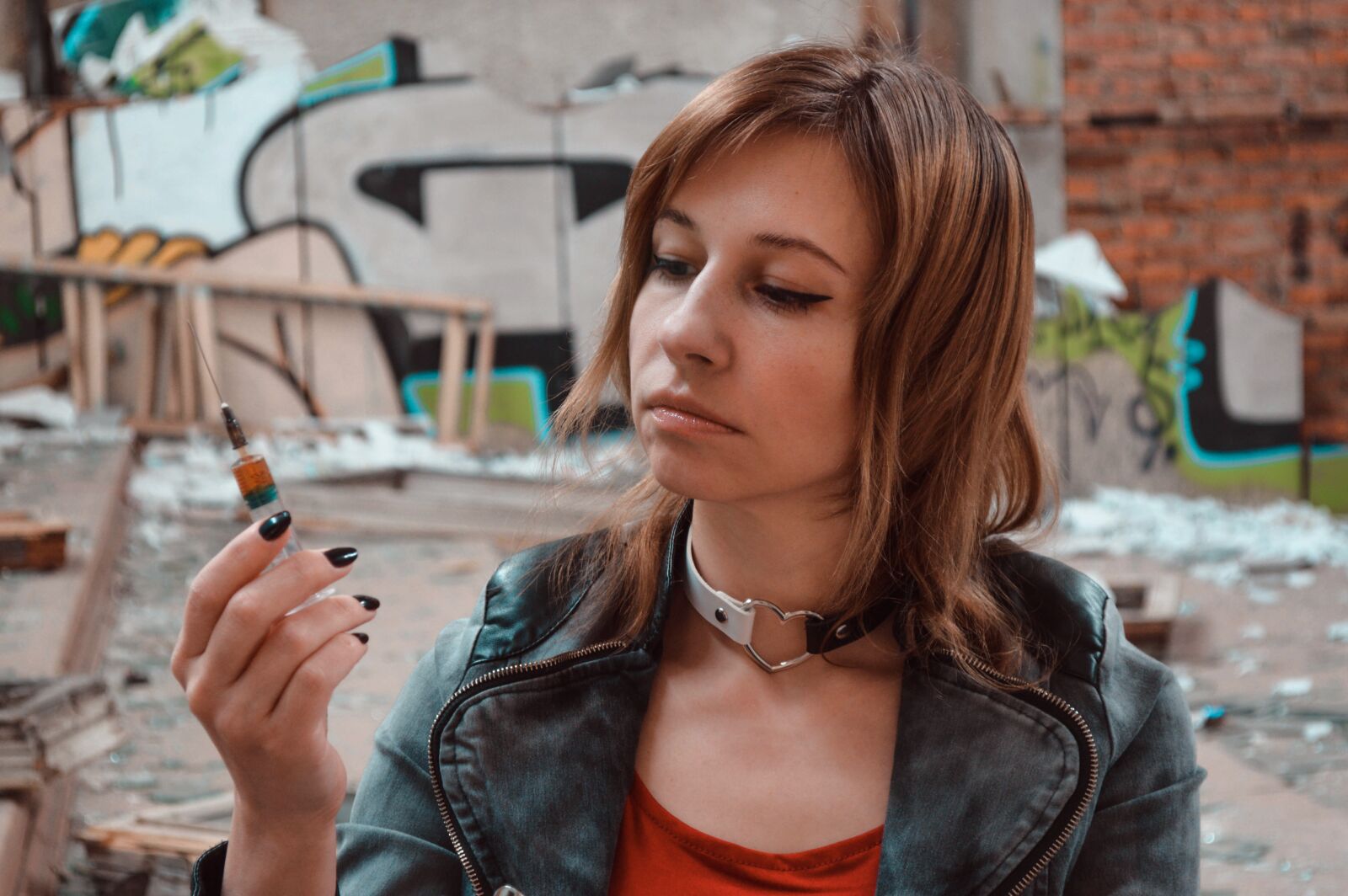 Nikon D3200 sample photo. Syringe, drugs, portrait photography