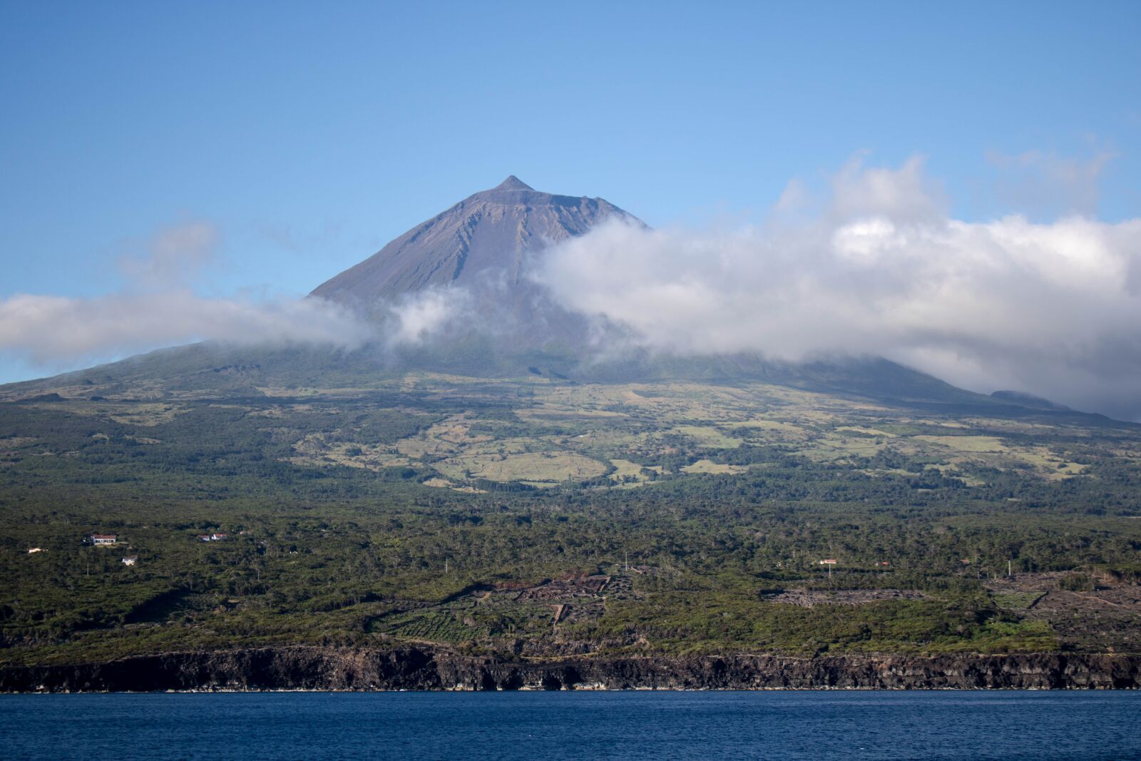 Canon EOS 750D (EOS Rebel T6i / EOS Kiss X8i) sample photo. Nature, landscape, volcano photography