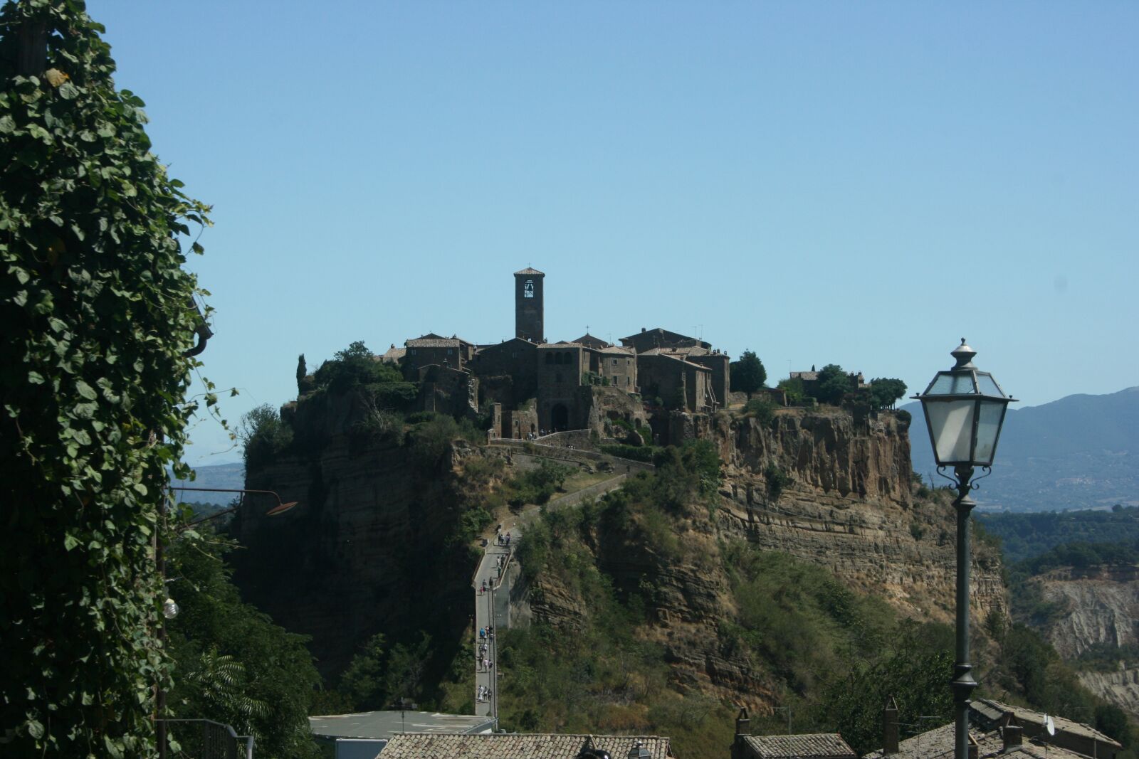 Canon EOS 400D (EOS Digital Rebel XTi / EOS Kiss Digital X) sample photo. Italia, civita di bagnoregio photography