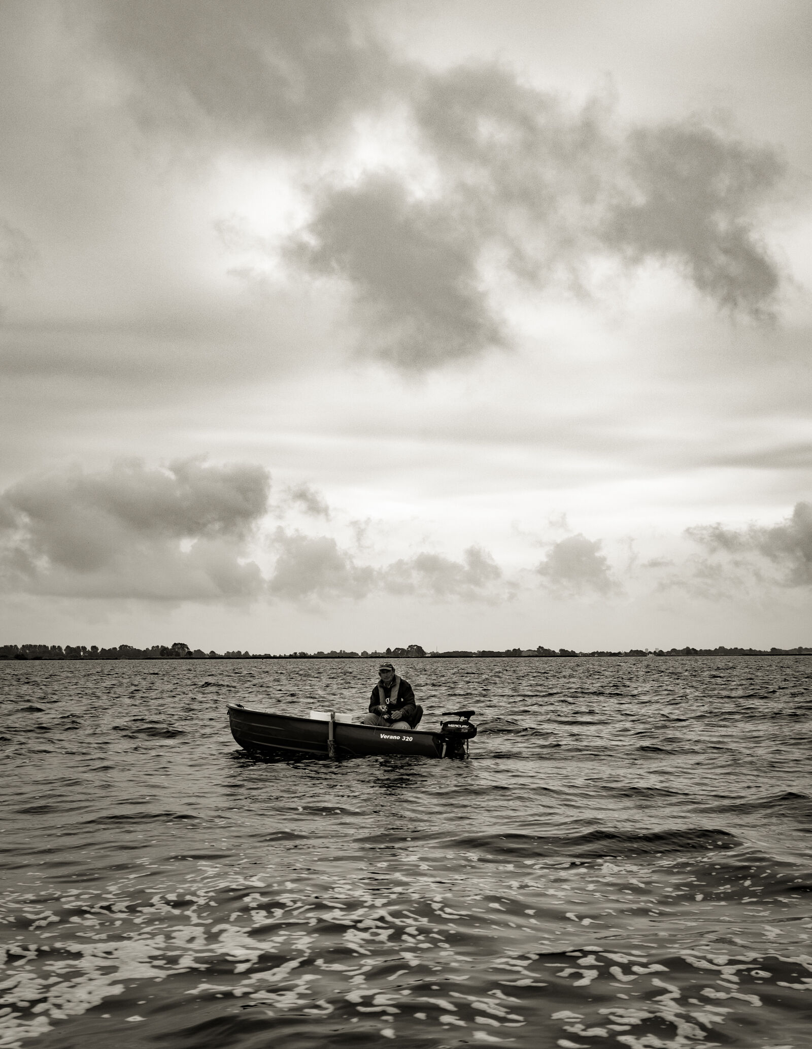 Fujifilm X100T sample photo. Lake photography