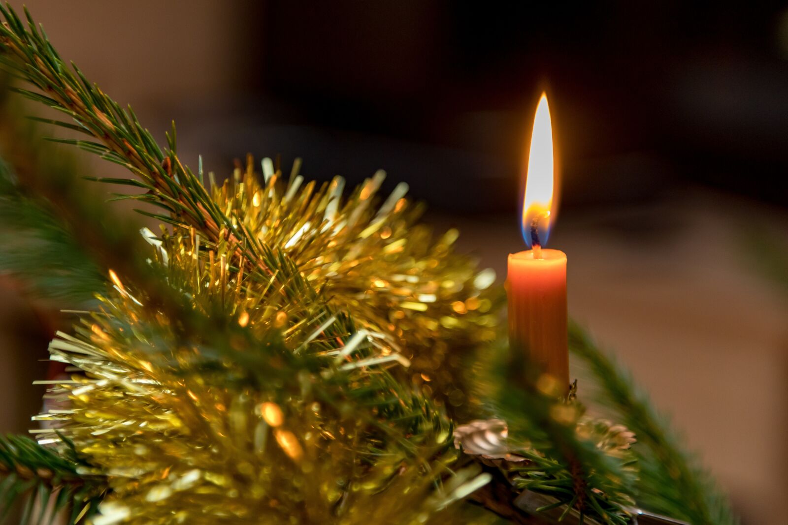 Canon EOS 5D Mark IV sample photo. Christmas, candle, light photography