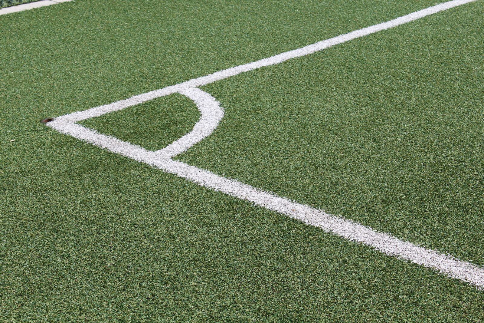 Canon EOS 1200D (EOS Rebel T5 / EOS Kiss X70 / EOS Hi) sample photo. Corner, soccer field, lines photography