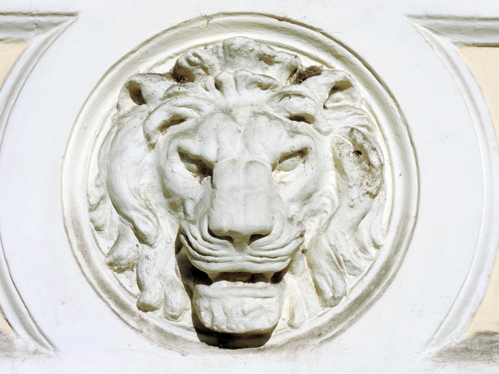 Nikon Coolpix P520 sample photo. Relief, sculpture, art, upclose photography