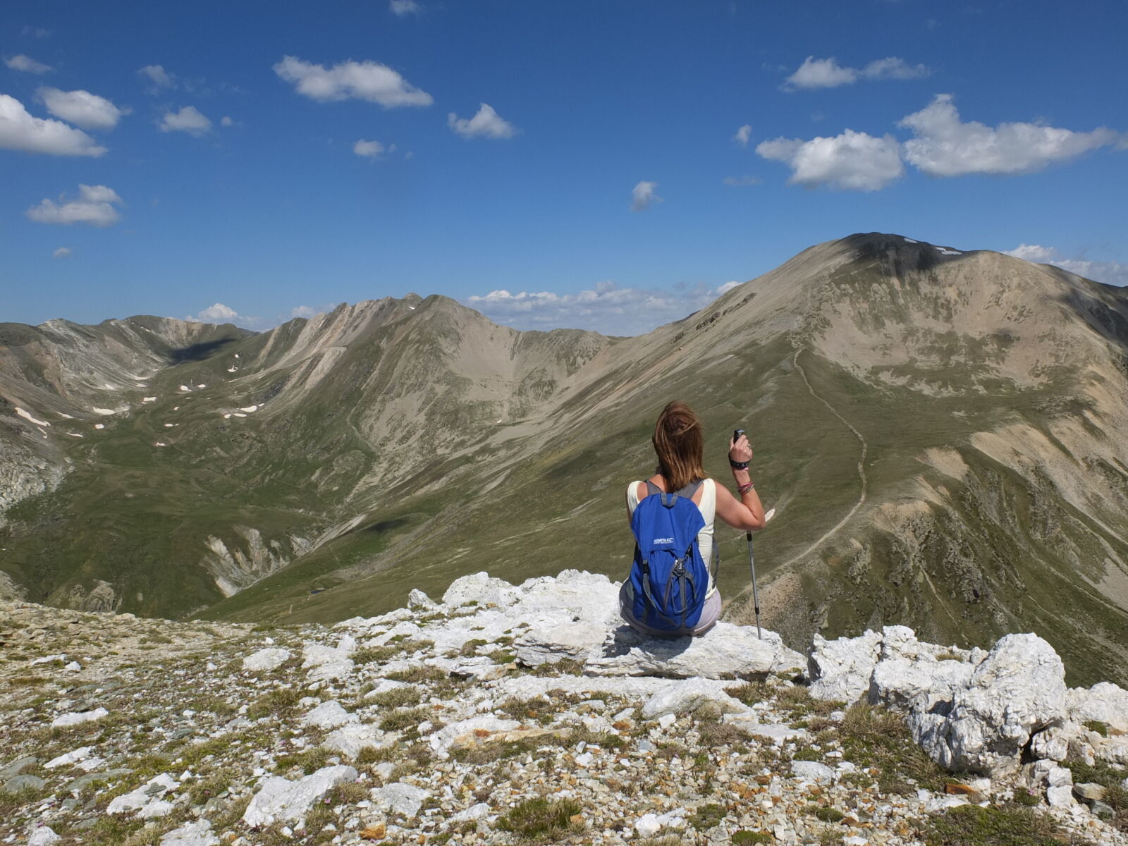 Fujifilm X10 sample photo. Friends, standing, on, mountain photography