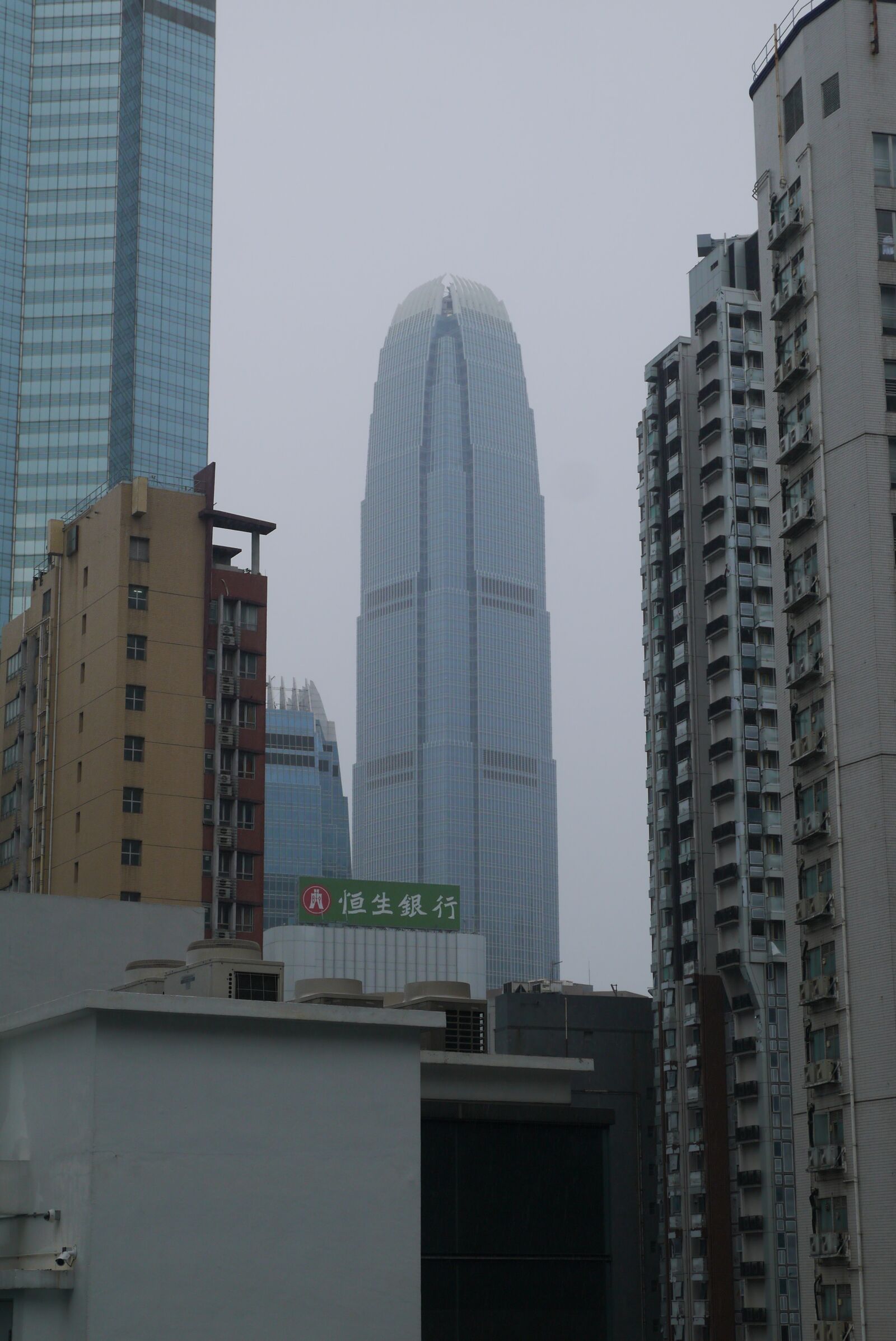 Panasonic Lumix DMC-GF5 sample photo. Building, skyscraper, ifc hong photography