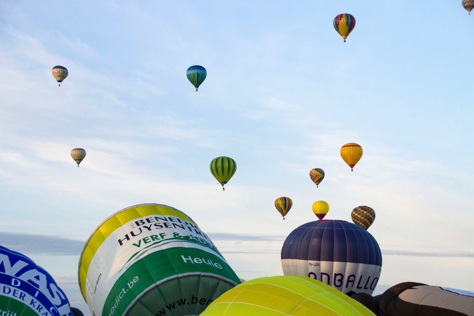 Canon EOS 600D (Rebel EOS T3i / EOS Kiss X5) sample photo. Hot air balloon, balloon photography