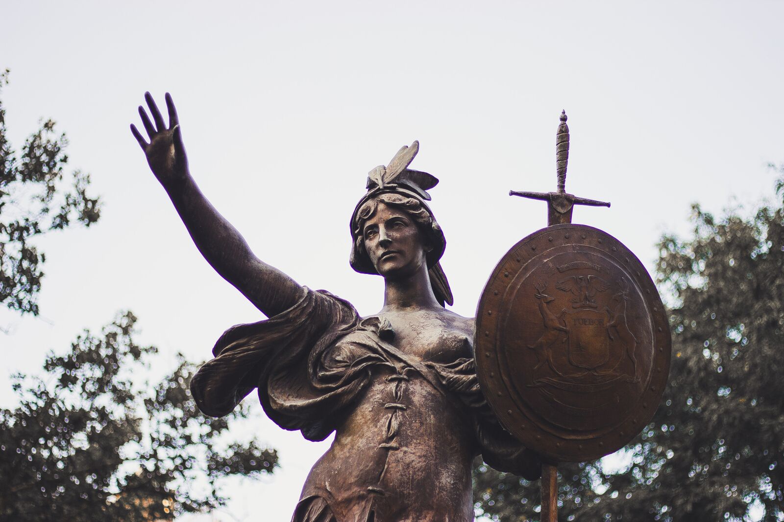 Canon EF 50mm F1.8 STM sample photo. Detroit, monument, statue photography