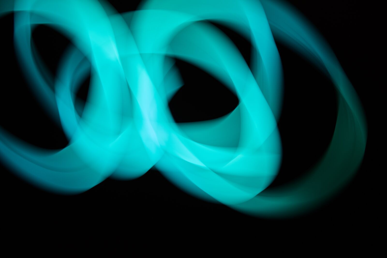 Canon EOS 200D (EOS Rebel SL2 / EOS Kiss X9) sample photo. Light, night, electricity photography
