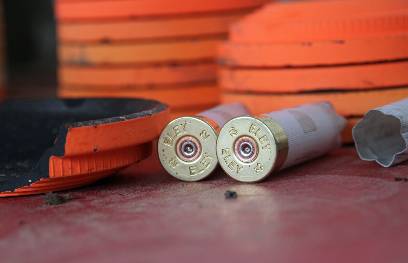 Canon EOS 7D sample photo. Cartridges, shooting, clay photography