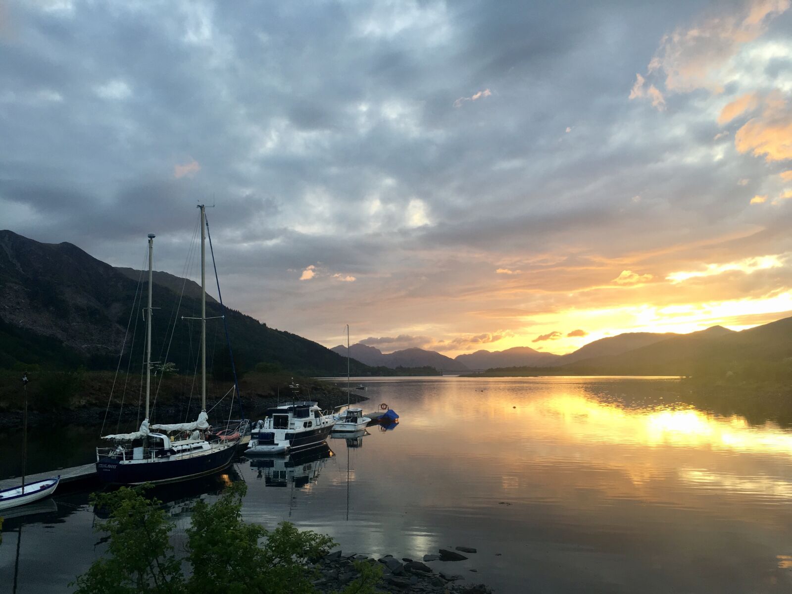 iPhone 6s Plus back camera 4.15mm f/2.2 sample photo. Glencoe, loch, boats photography