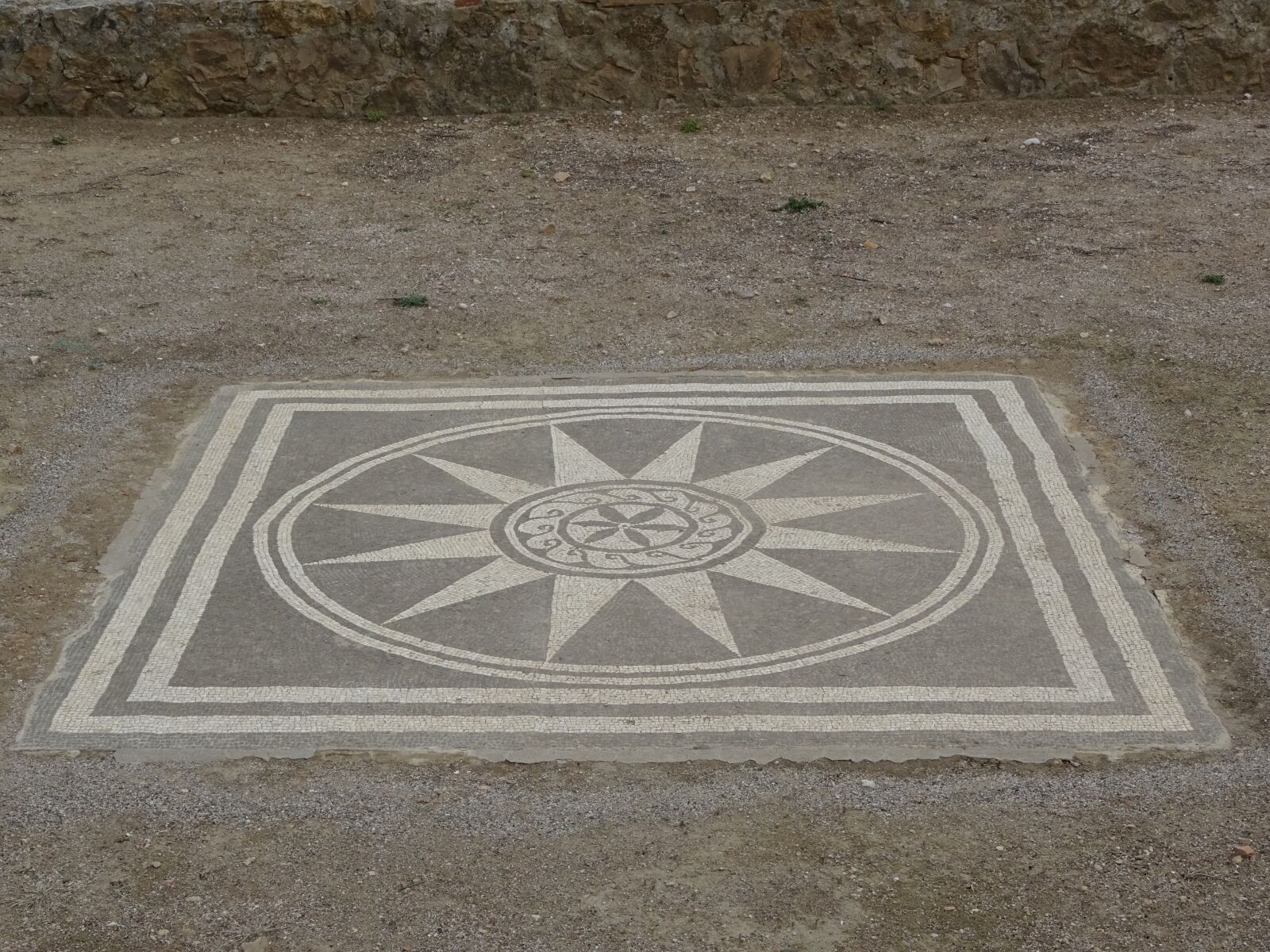 Sony DSC-HX60 sample photo. Roman mosaic, mosaic, ruins photography