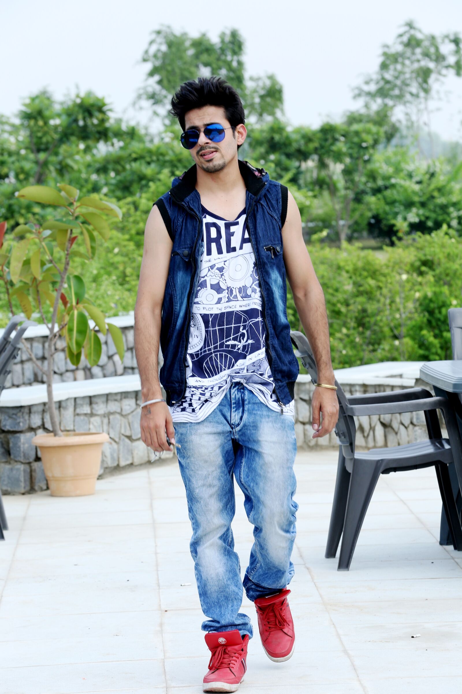Canon EOS 5D Mark III sample photo. Handsome, man, young photography