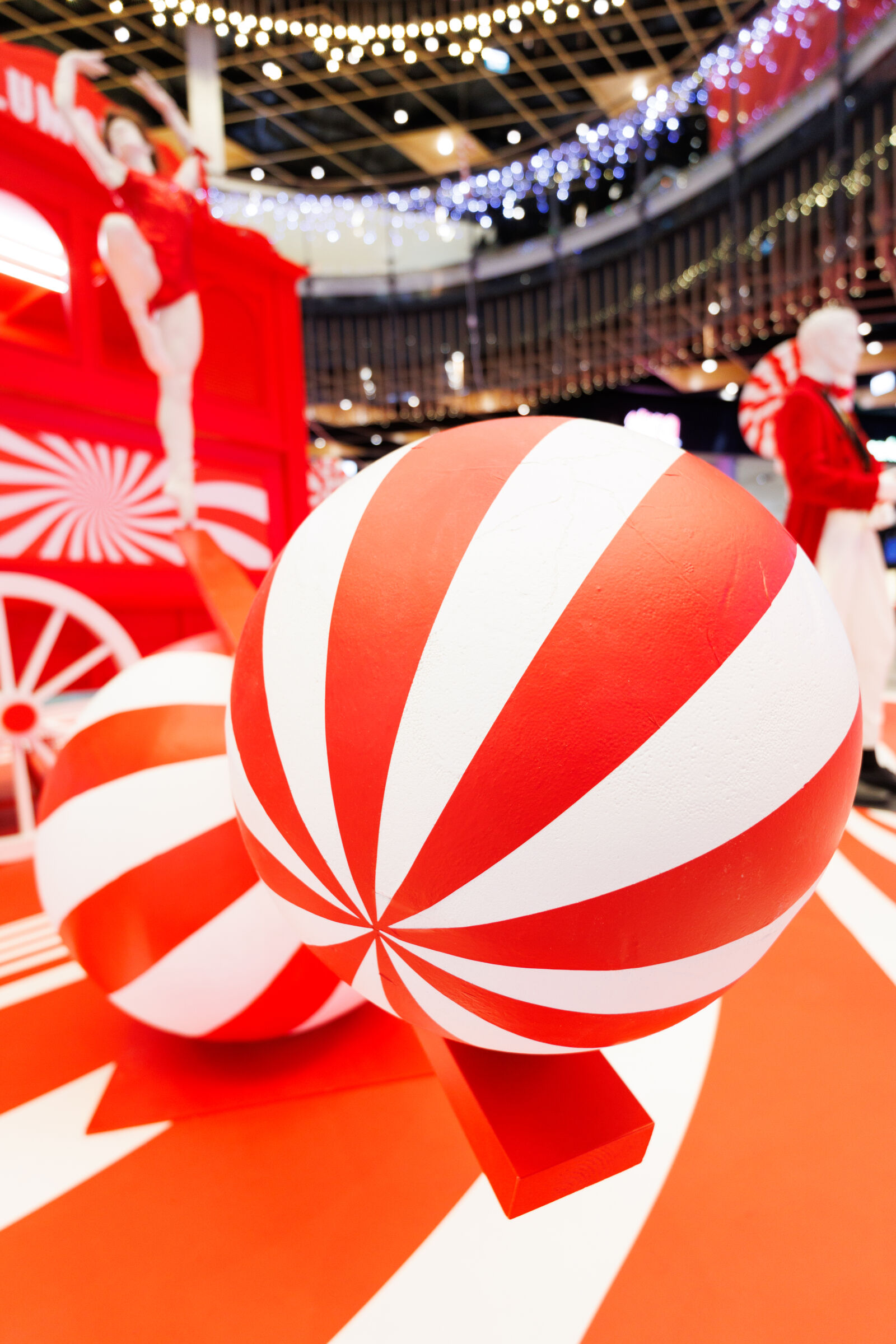 Tamron 11-20mm F2.8 Di III-A RXD sample photo. Christmas world photography