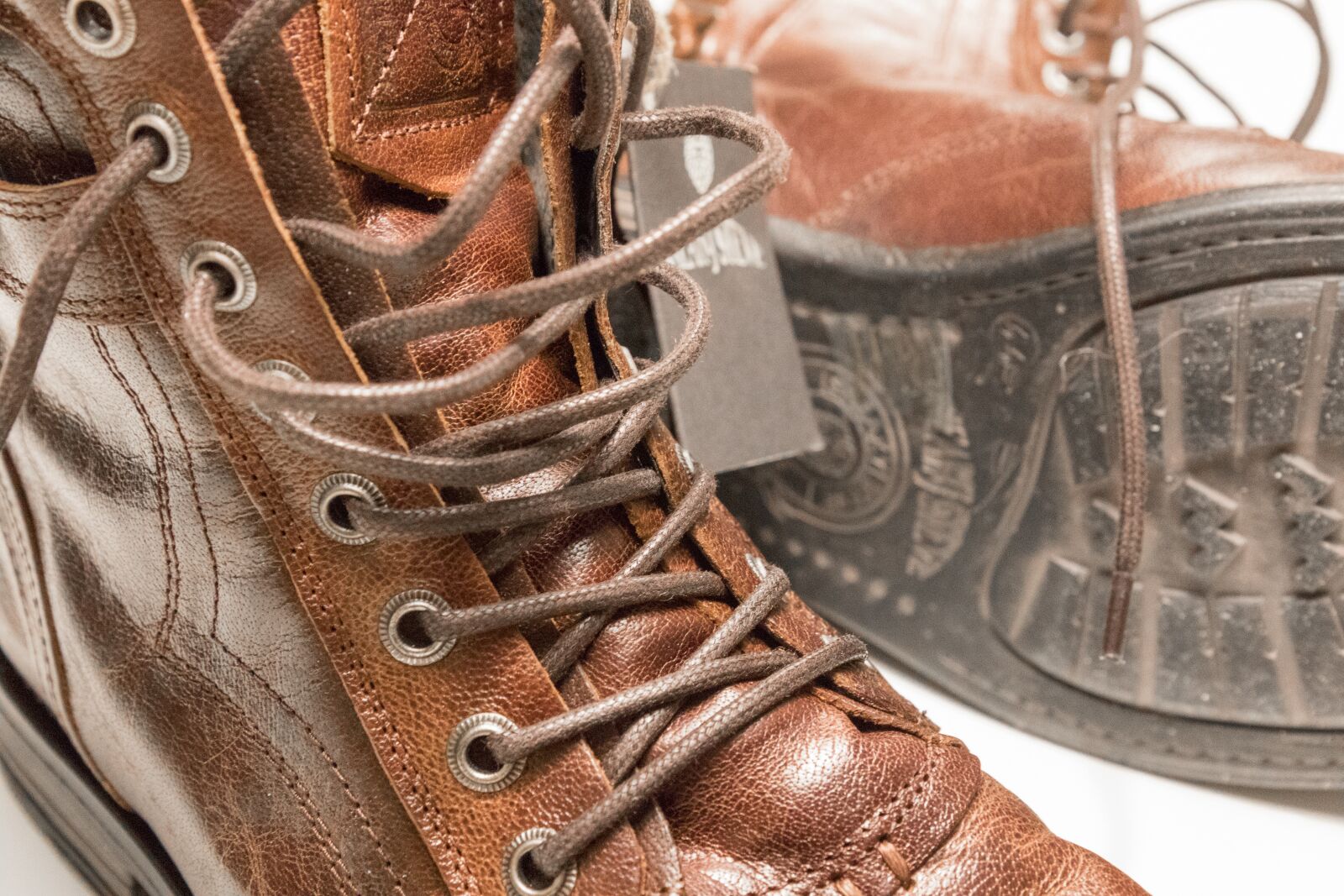 Canon EOS 7D Mark II sample photo. Shoes, leather, brown photography