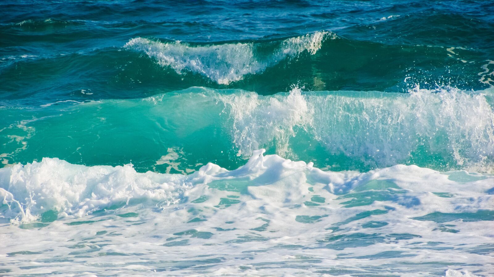 Canon PowerShot SX400 IS sample photo. Wave, bubbles, foam photography