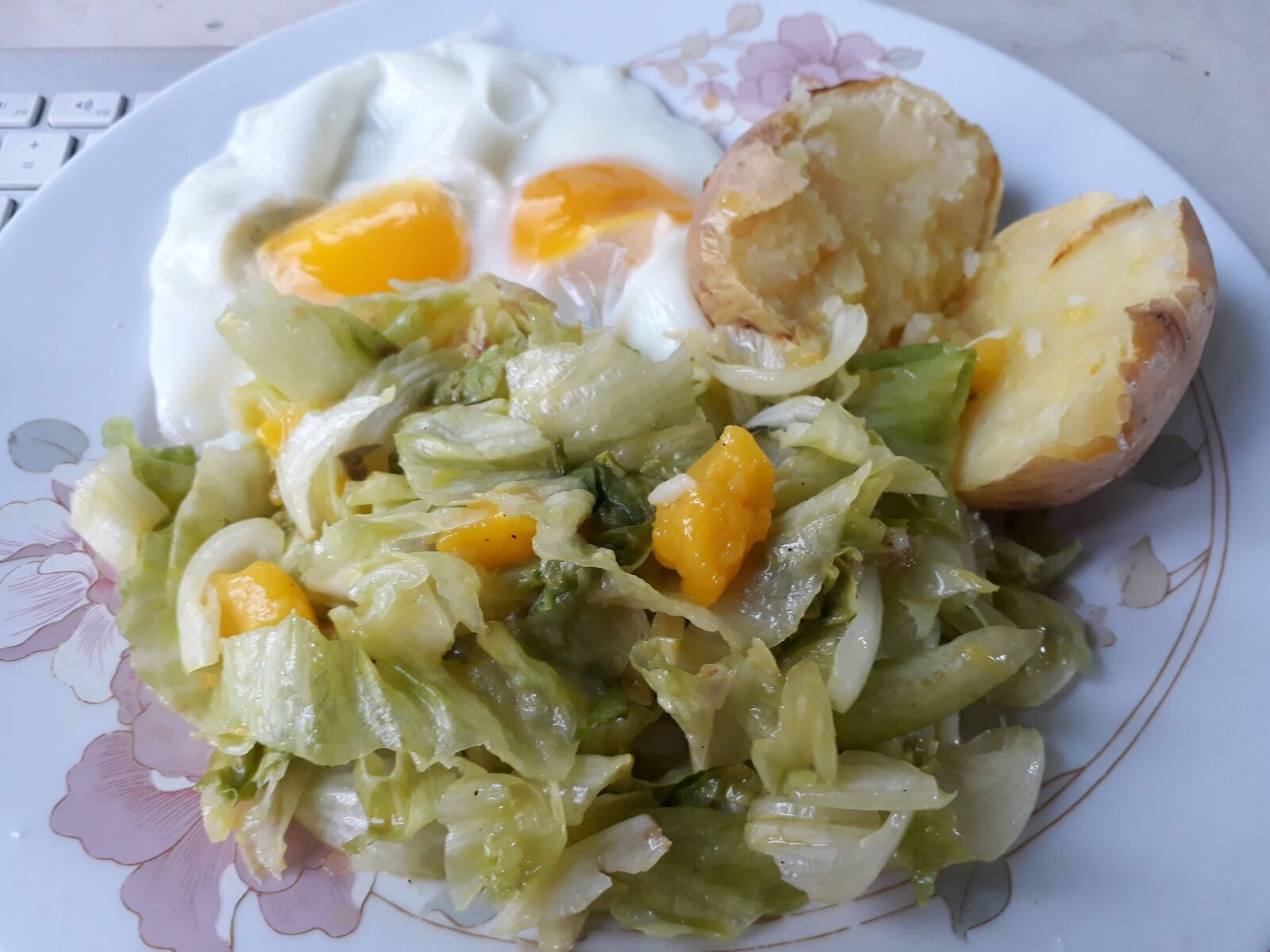 Samsung Galaxy J7 Prime sample photo. Lettuce, salad, eggs photography