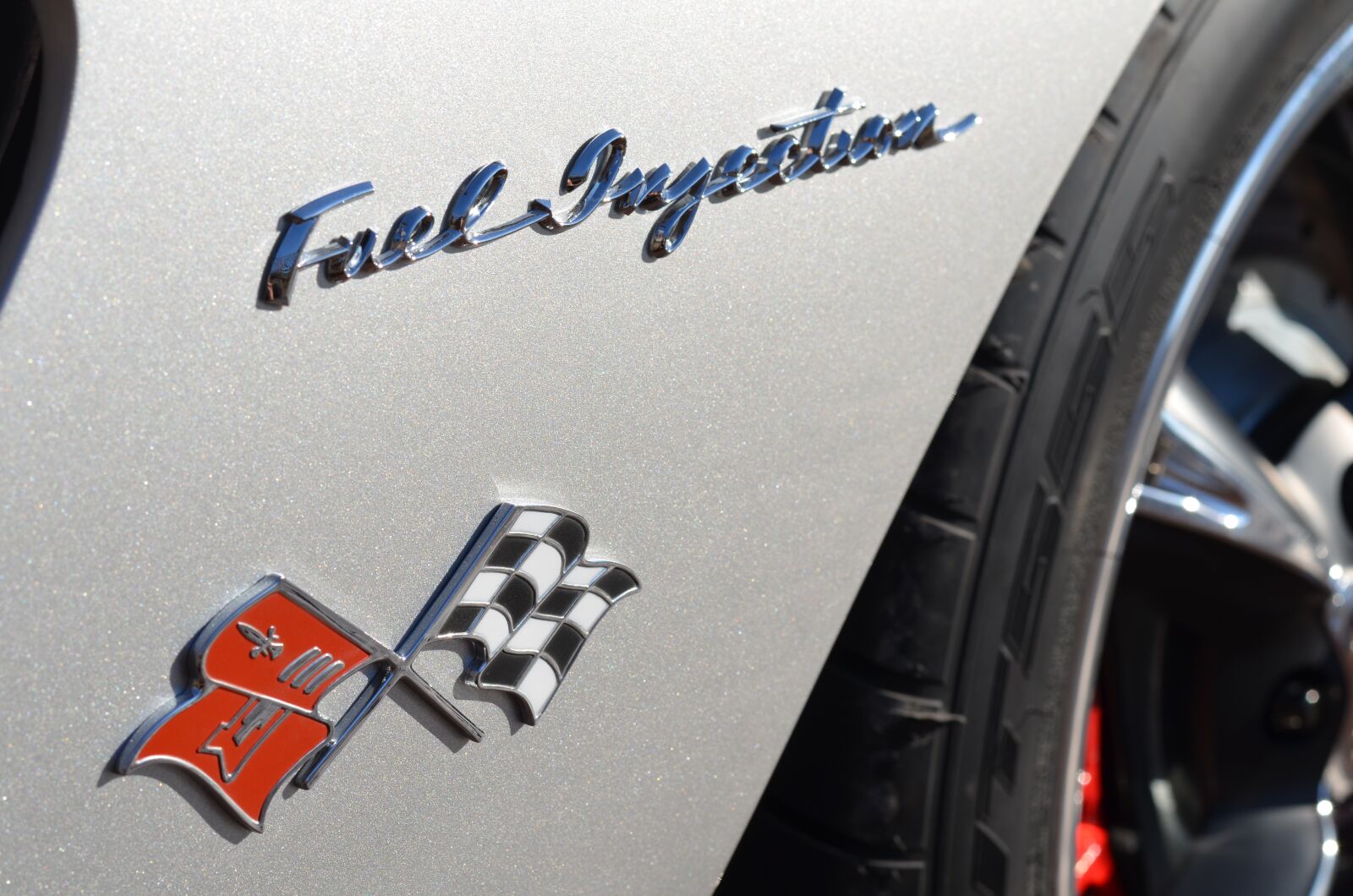 Nikon D5100 sample photo. Corvette, fuel injected, classic photography