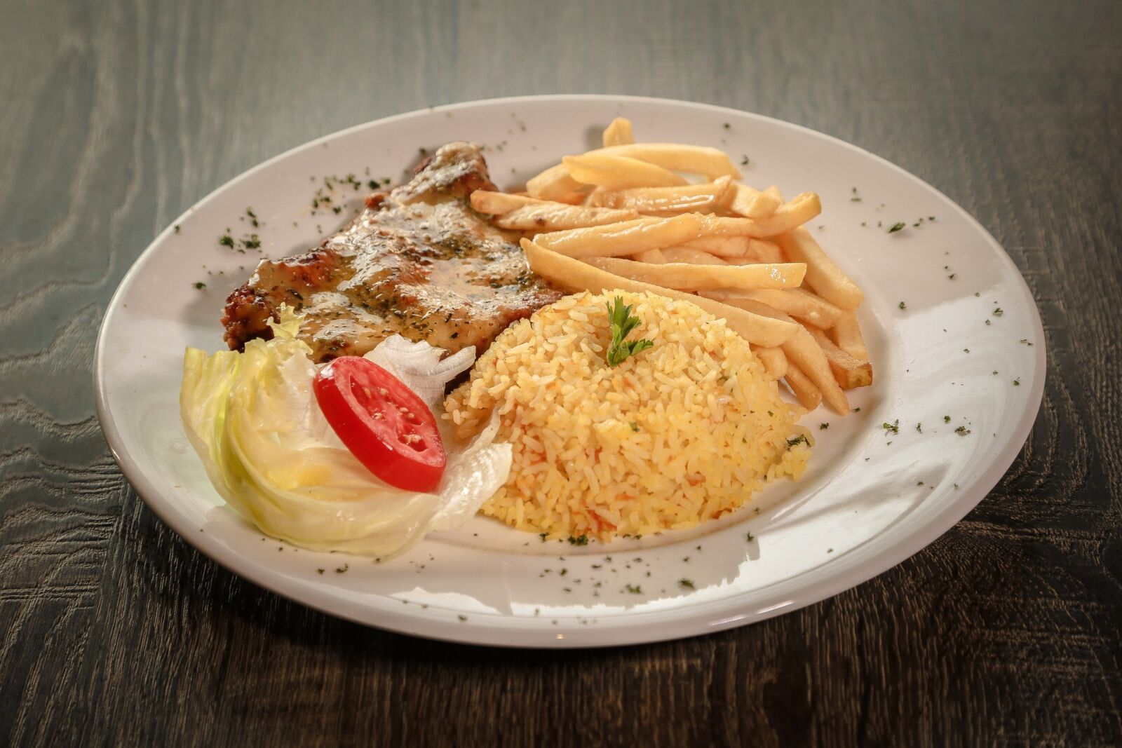Canon EF 24-105mm F4L IS USM sample photo. Meal, sauce, restaurant photography
