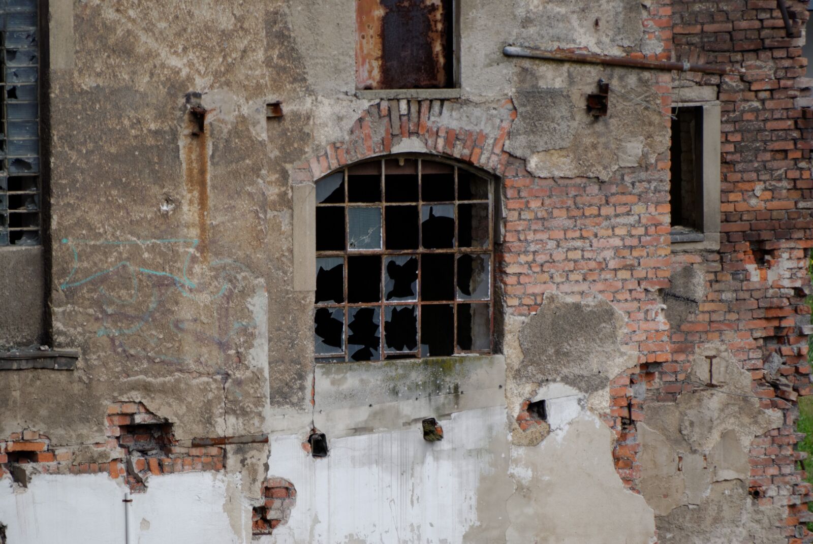 Nikon D80 sample photo. House, wall, lapsed photography