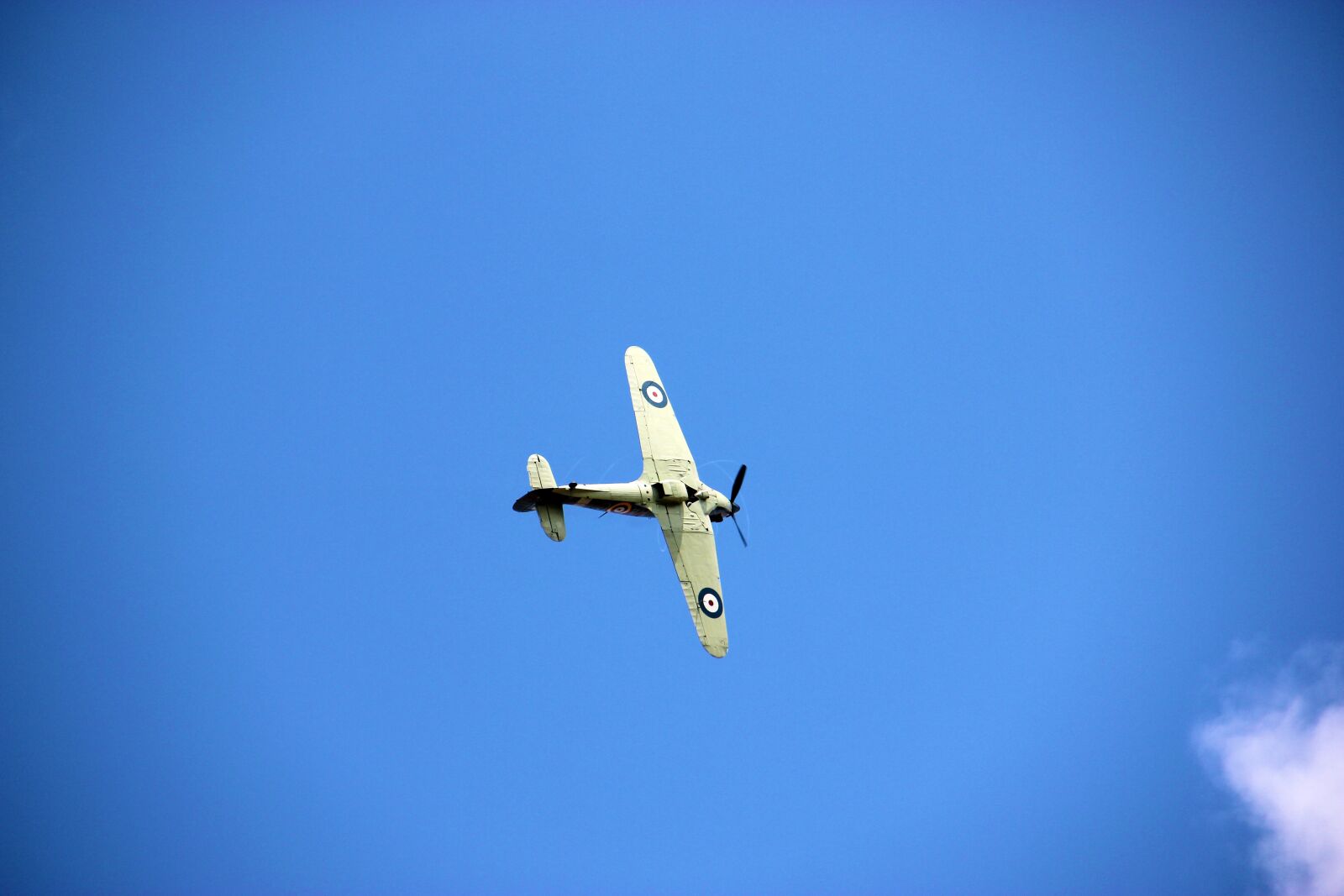 Canon EOS 550D (EOS Rebel T2i / EOS Kiss X4) sample photo. Hawker hurricane, plane, ww2 photography