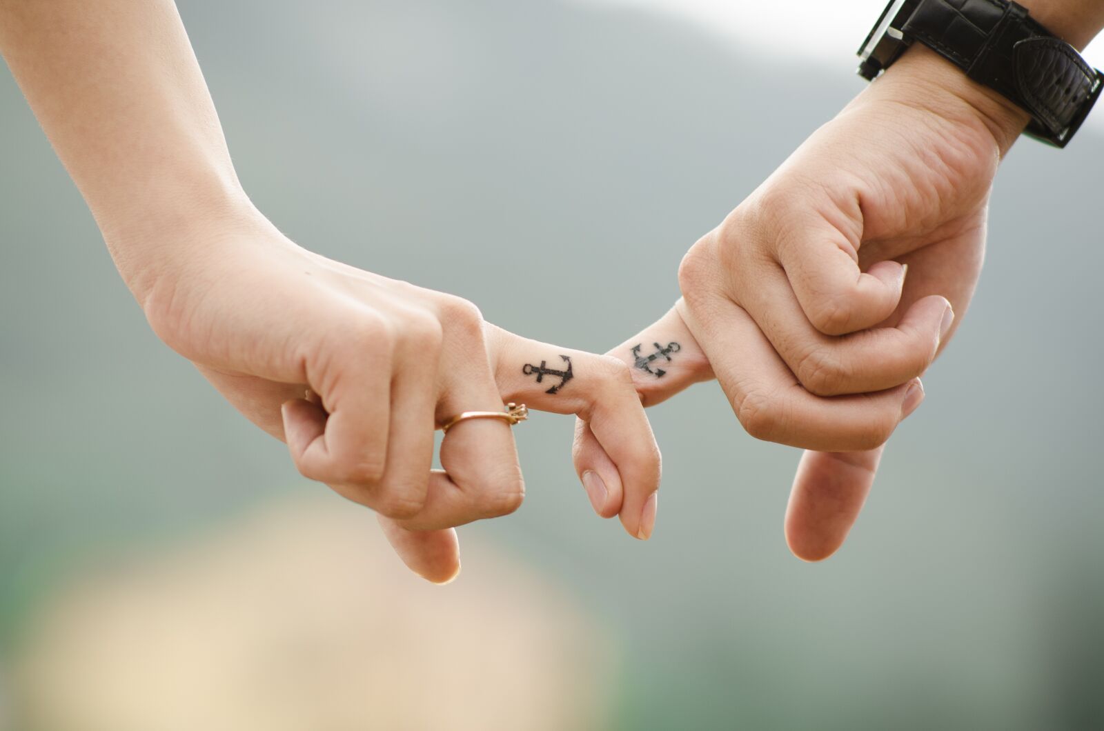Nikon D7000 sample photo. Anchor, couple, fingers, friends photography