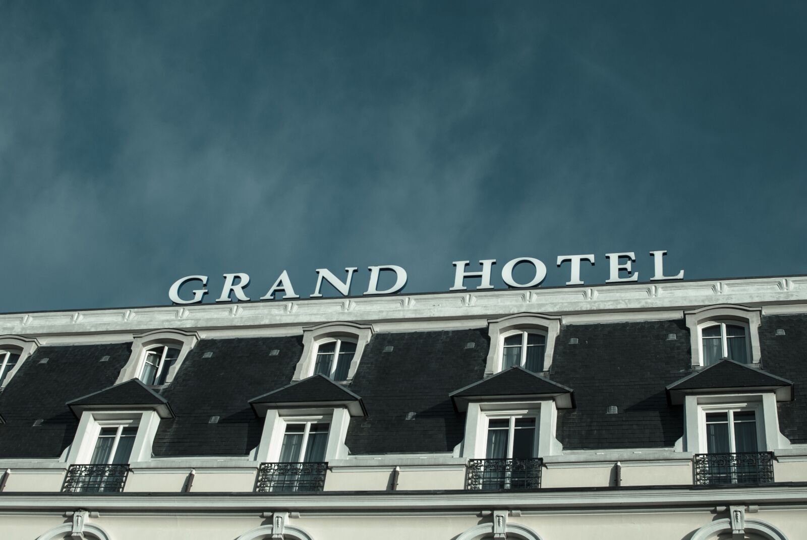Nikon D80 sample photo. Sky, hotel, grand hotel photography