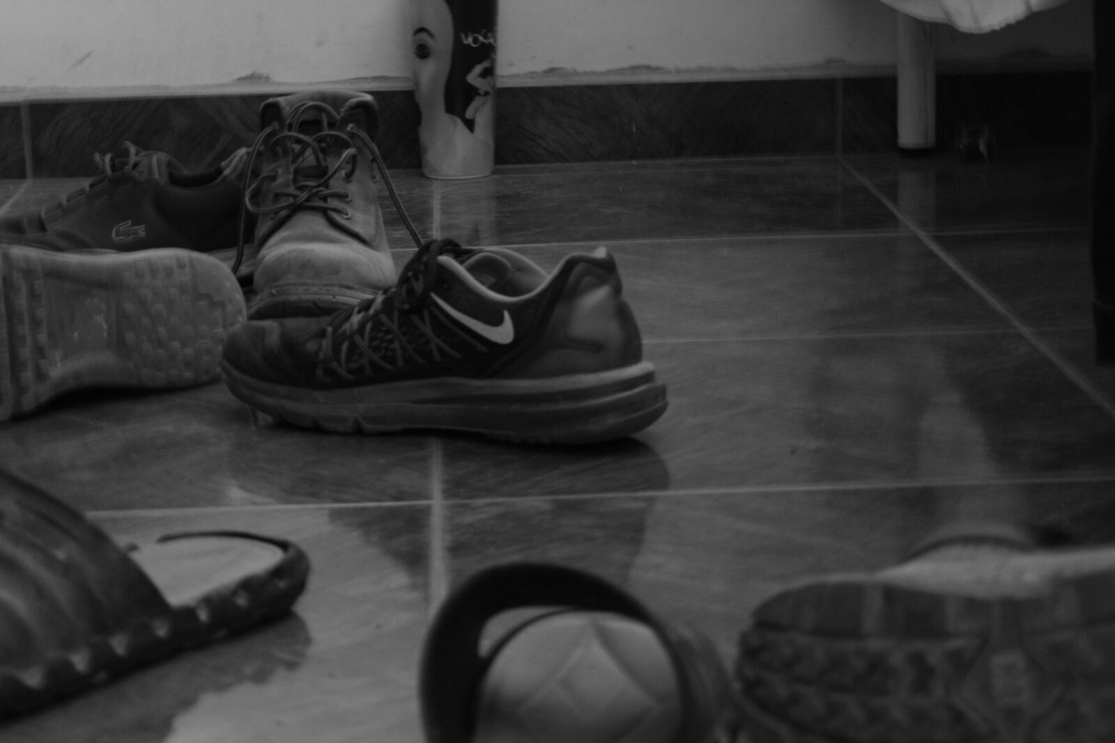 Canon EOS 2000D (EOS Rebel T7 / EOS Kiss X90 / EOS 1500D) sample photo. Shoes, soil, shoe photography