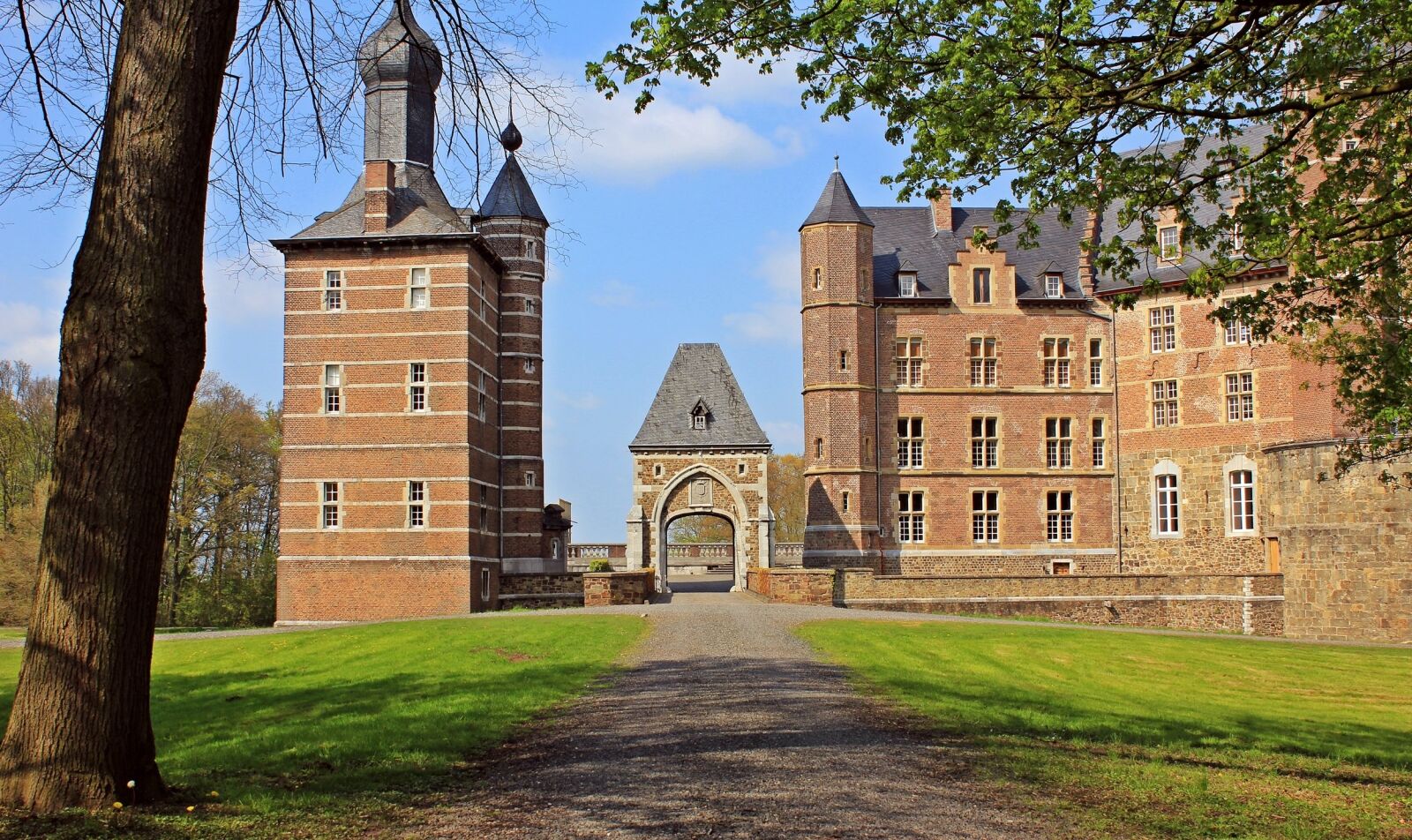 Canon EOS 550D (EOS Rebel T2i / EOS Kiss X4) sample photo. Castle, castle merode, park photography