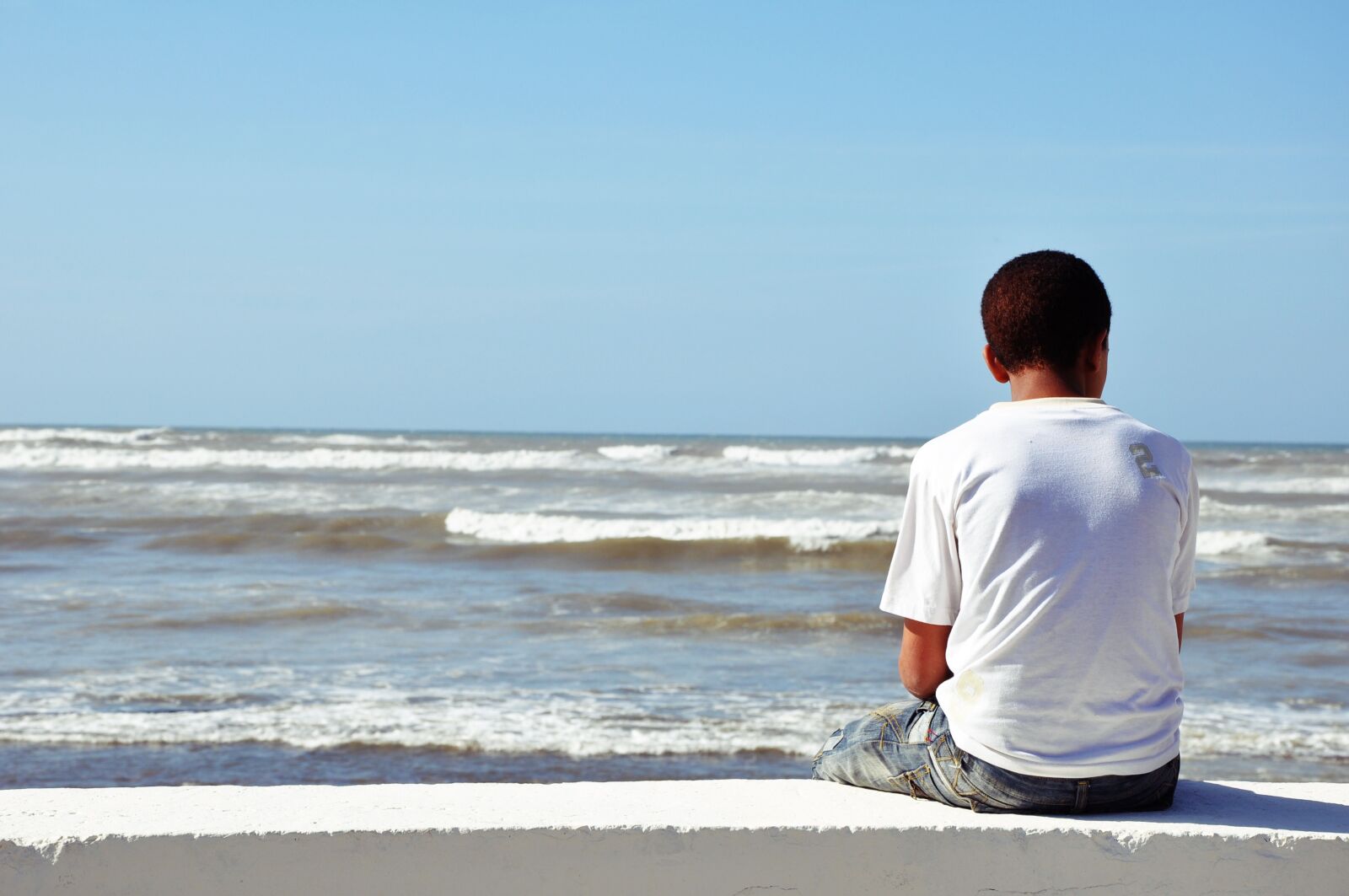 Nikon D90 sample photo. Back, sea, man photography