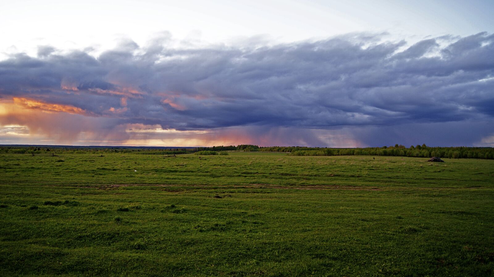 Sony Alpha DSLR-A330 sample photo. Sunset, sky, sun photography