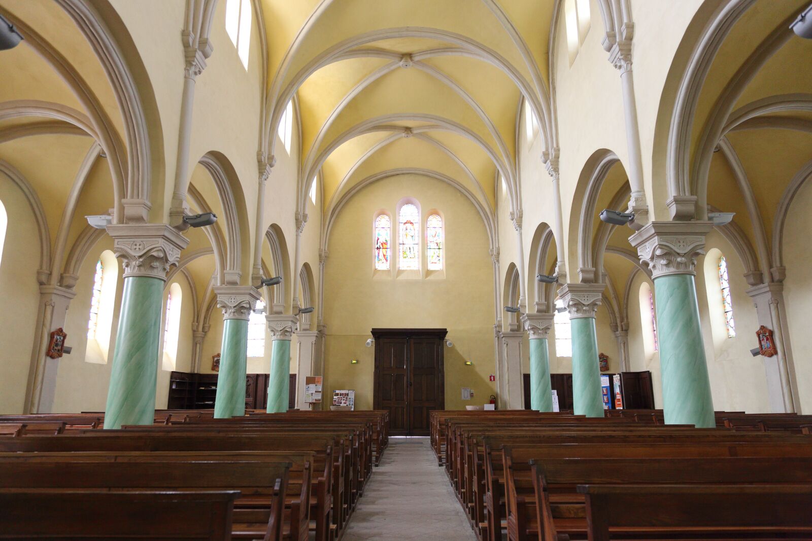 Canon EOS 5D Mark II sample photo. Religion, catholic, church photography