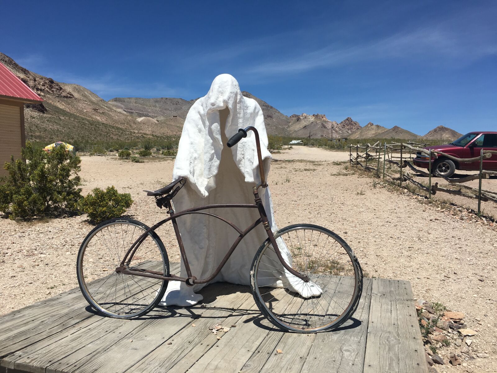 iPhone 6s back camera 4.15mm f/2.2 sample photo. Ghost town, ghost rider photography