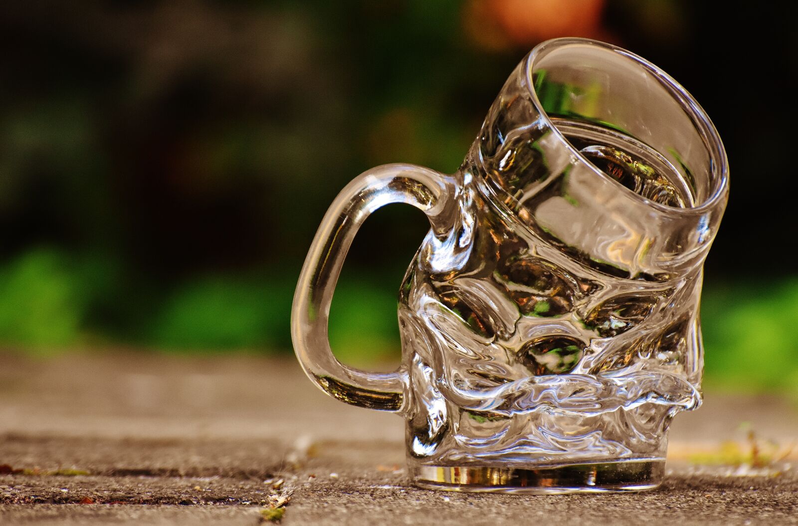 Nikon D7200 sample photo. Mug, deformed, kink photography