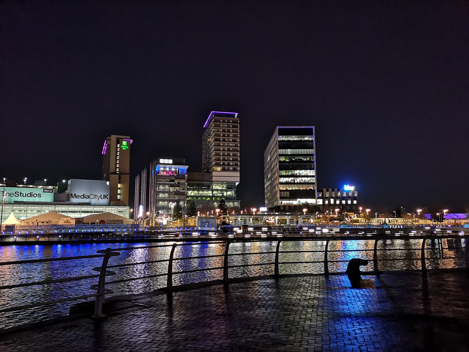 HUAWEI CLT-L09 sample photo. Salford, night, lights photography
