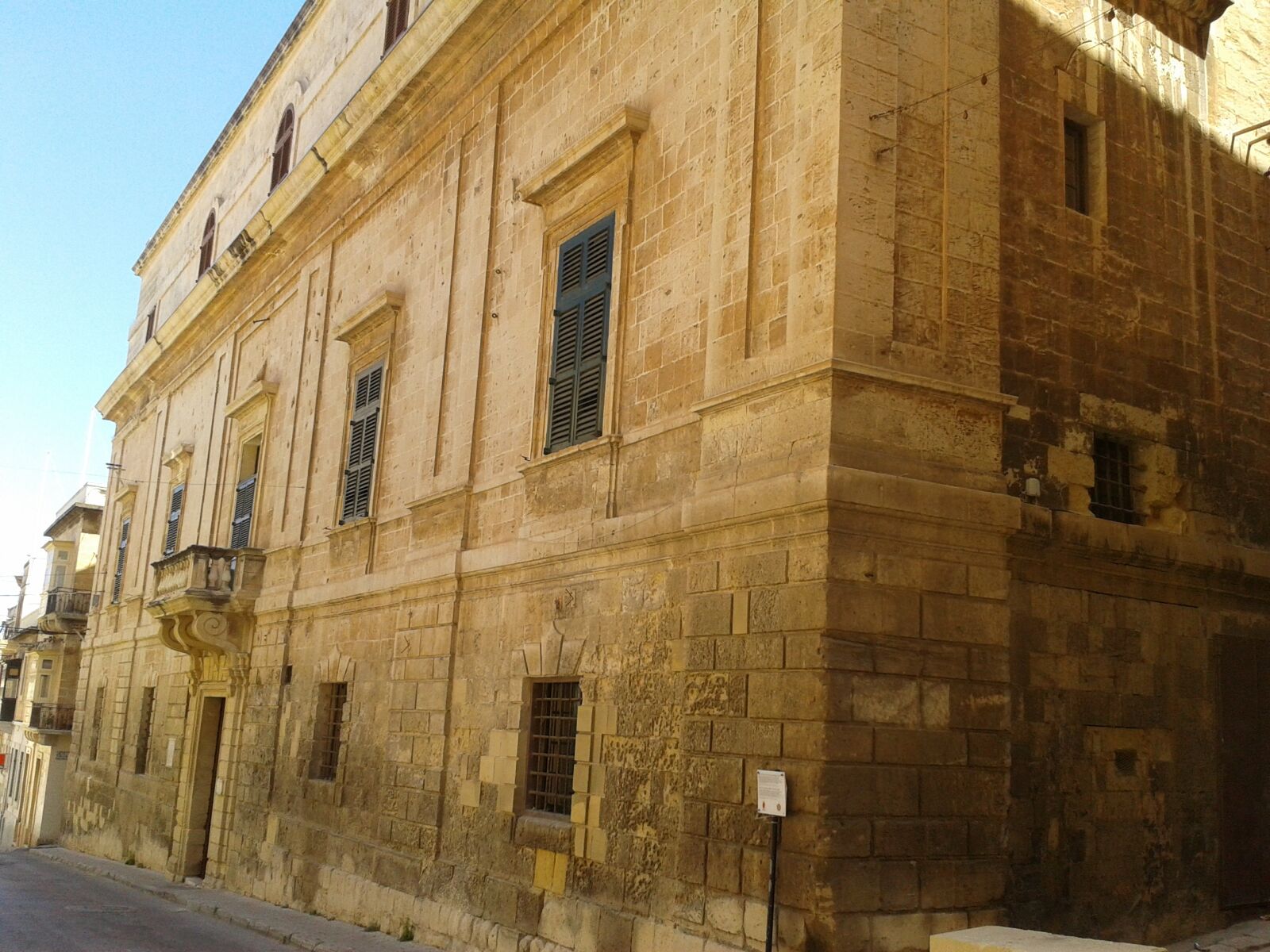 Samsung Galaxy Ace sample photo. Birgu, inquisitor's palace, attraction photography