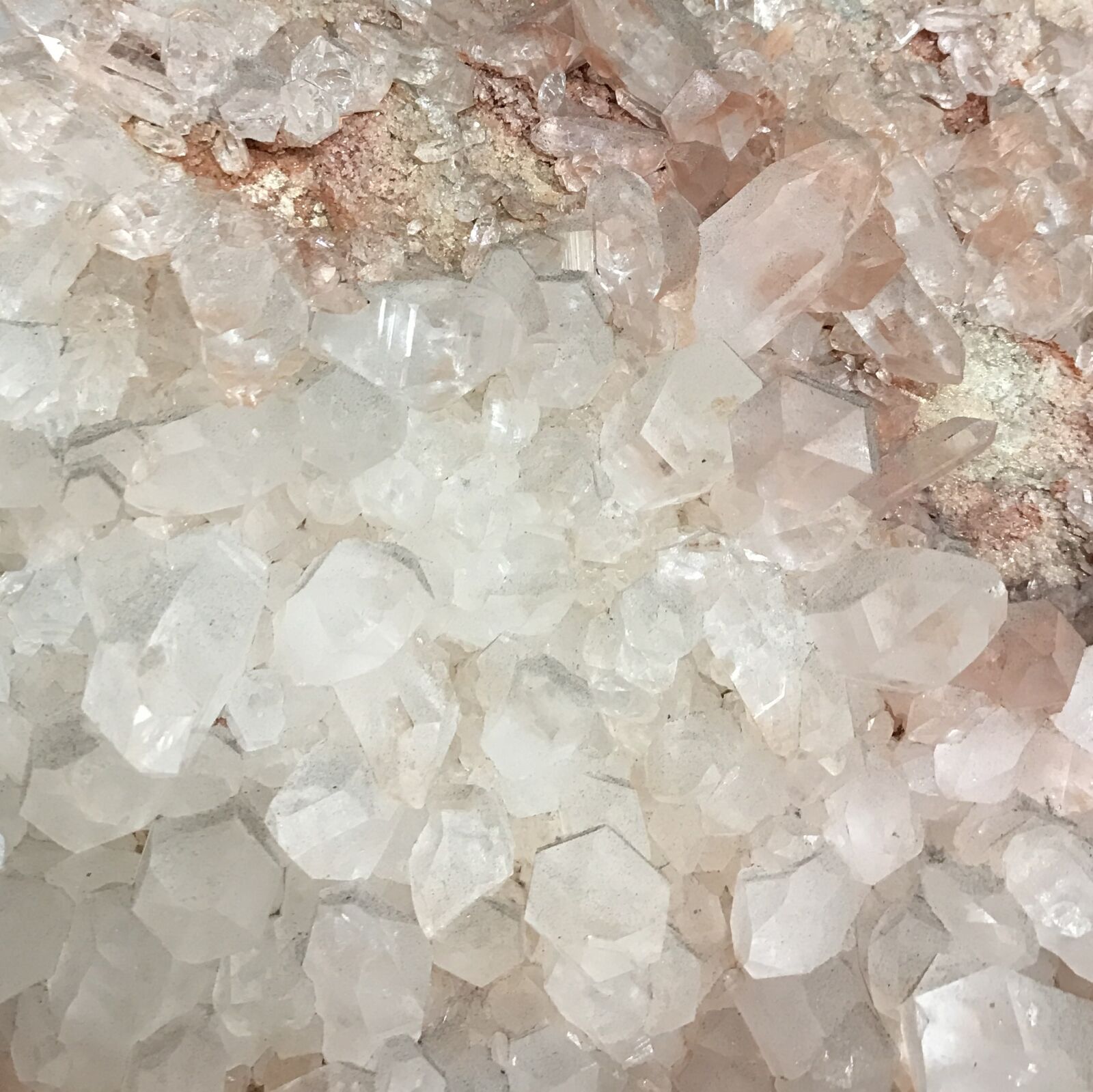 iPhone 7 back camera 3.99mm f/1.8 sample photo. Crystal, crystals, psychic photography