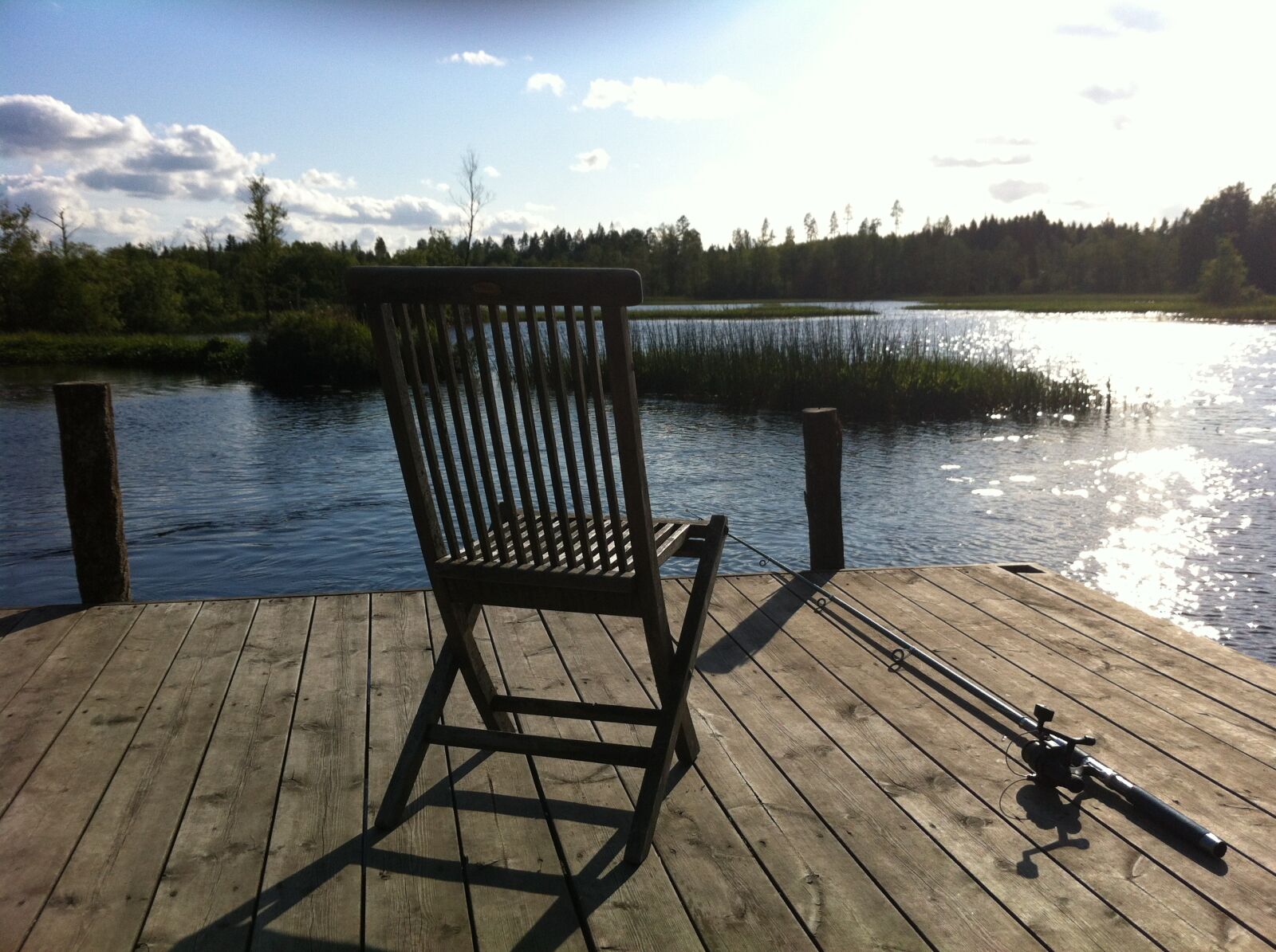 Apple iPhone 4 sample photo. Lake, fish, rest photography