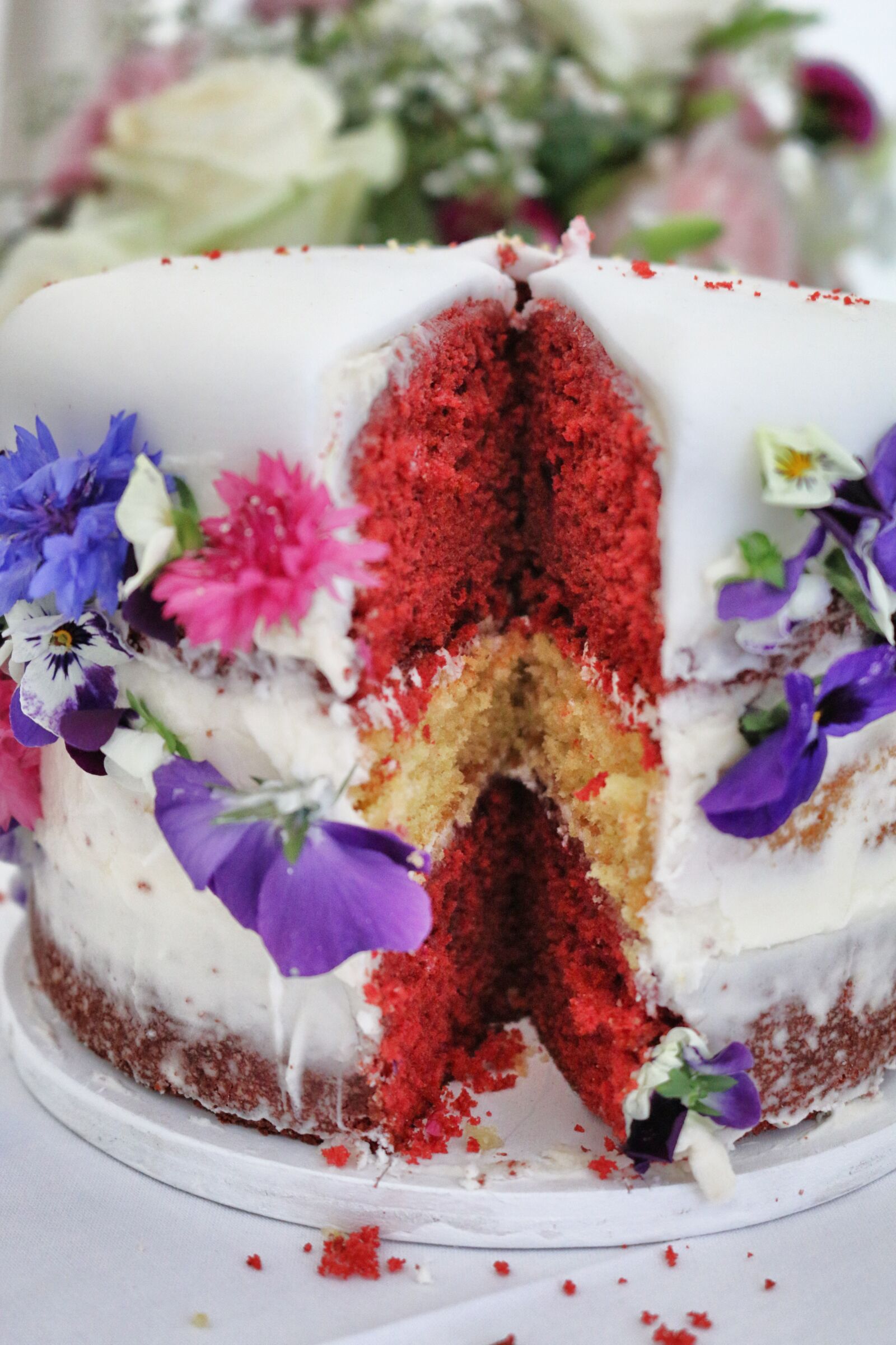 Canon EOS 70D sample photo. Wedding, cake photography