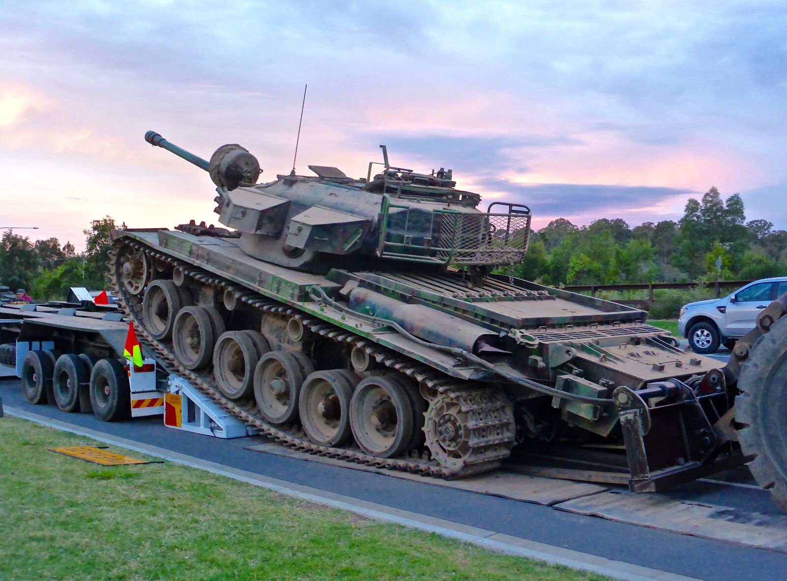 Panasonic DMC-TZ41 sample photo. Tank, military, weapon photography