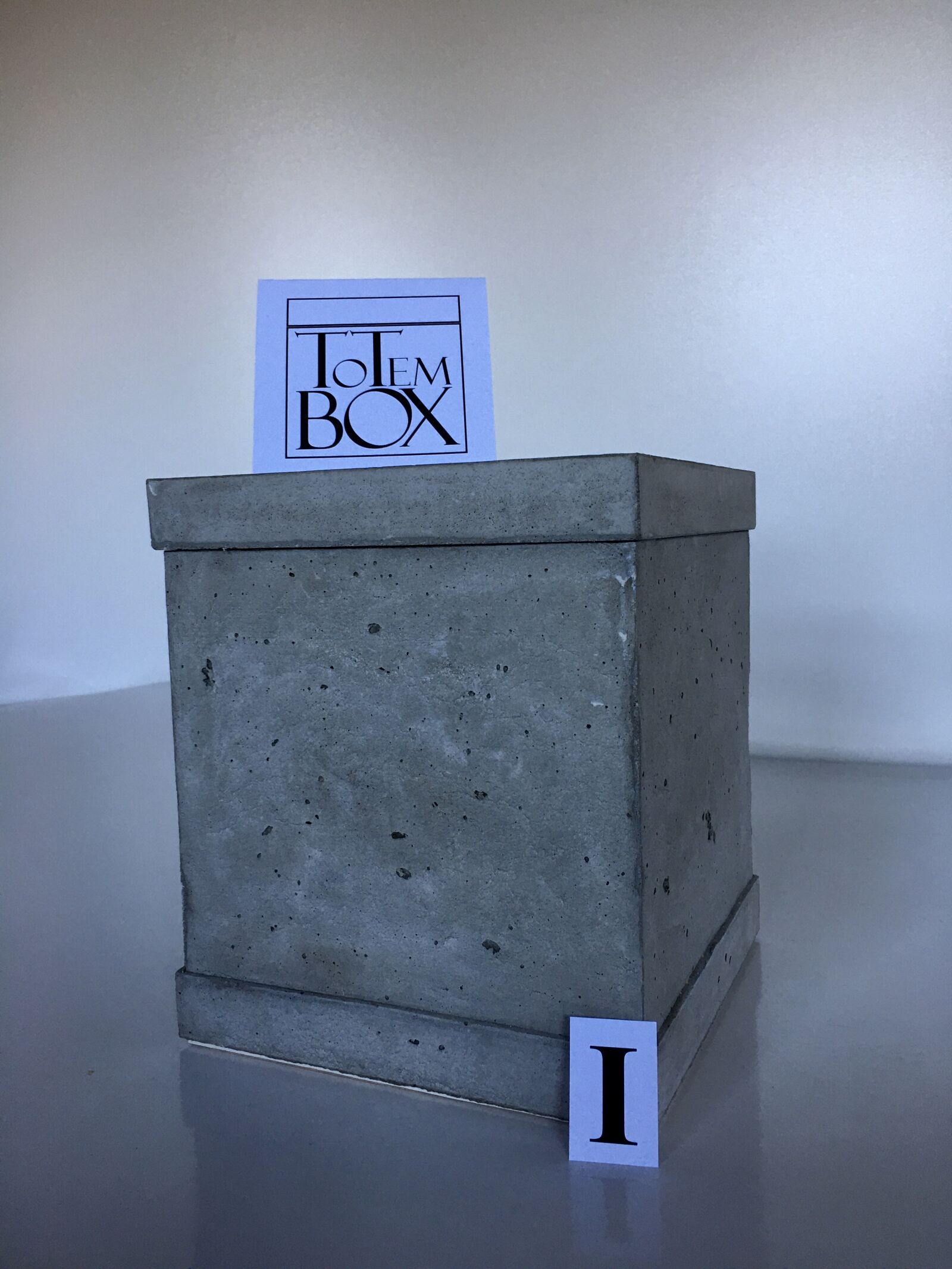 iPhone 6s Plus back camera 4.15mm f/2.2 sample photo. Concrete, design, box photography