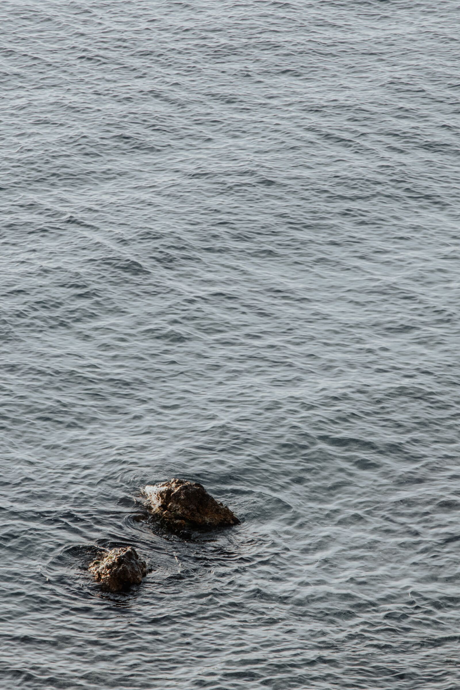 Canon EF-S 18-135mm F3.5-5.6 IS USM sample photo. Sea, texture, details photography